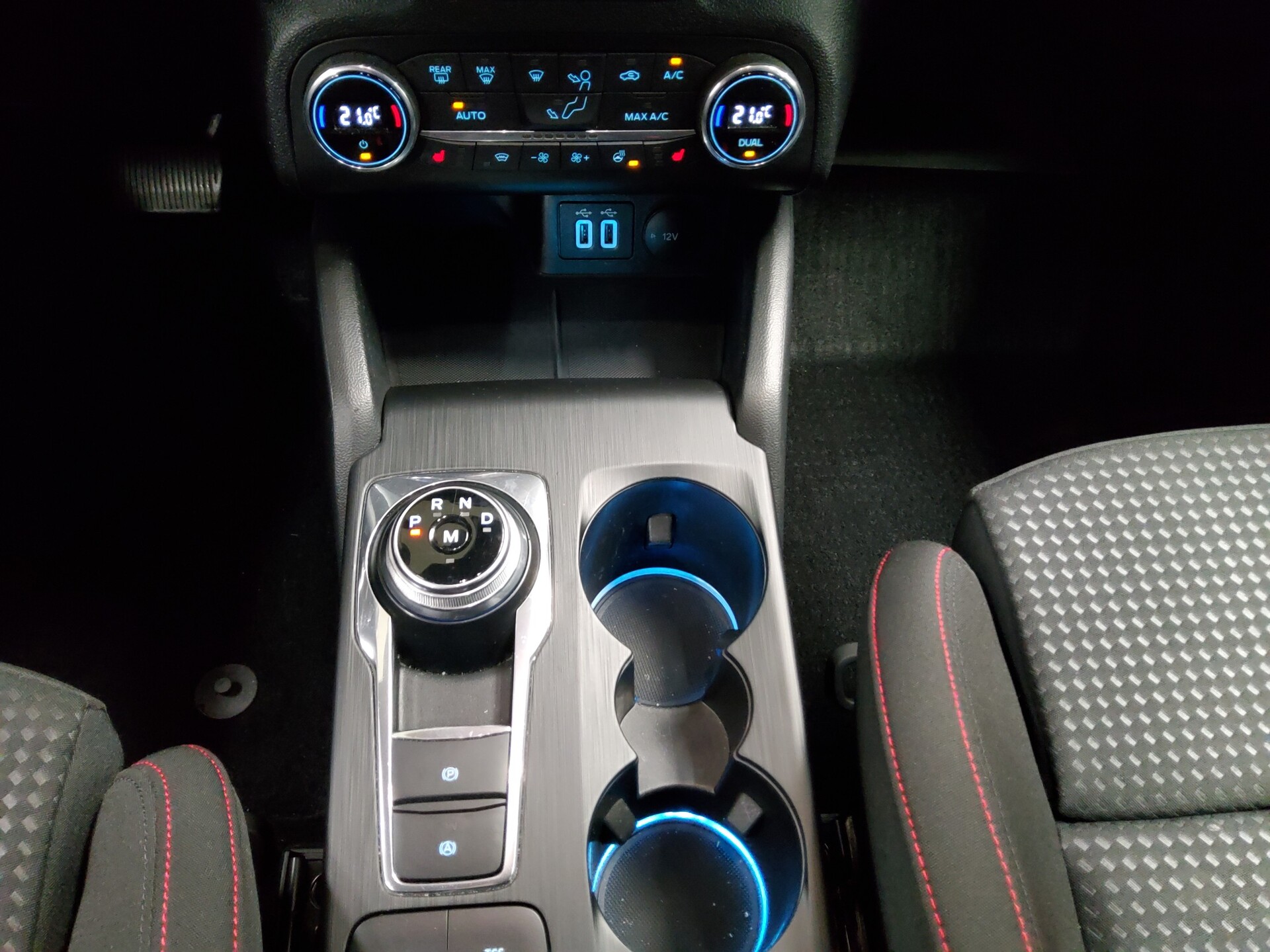 Ford Focus Turnier 1.5 EB ST-Line Navi LED AHK RFK 6