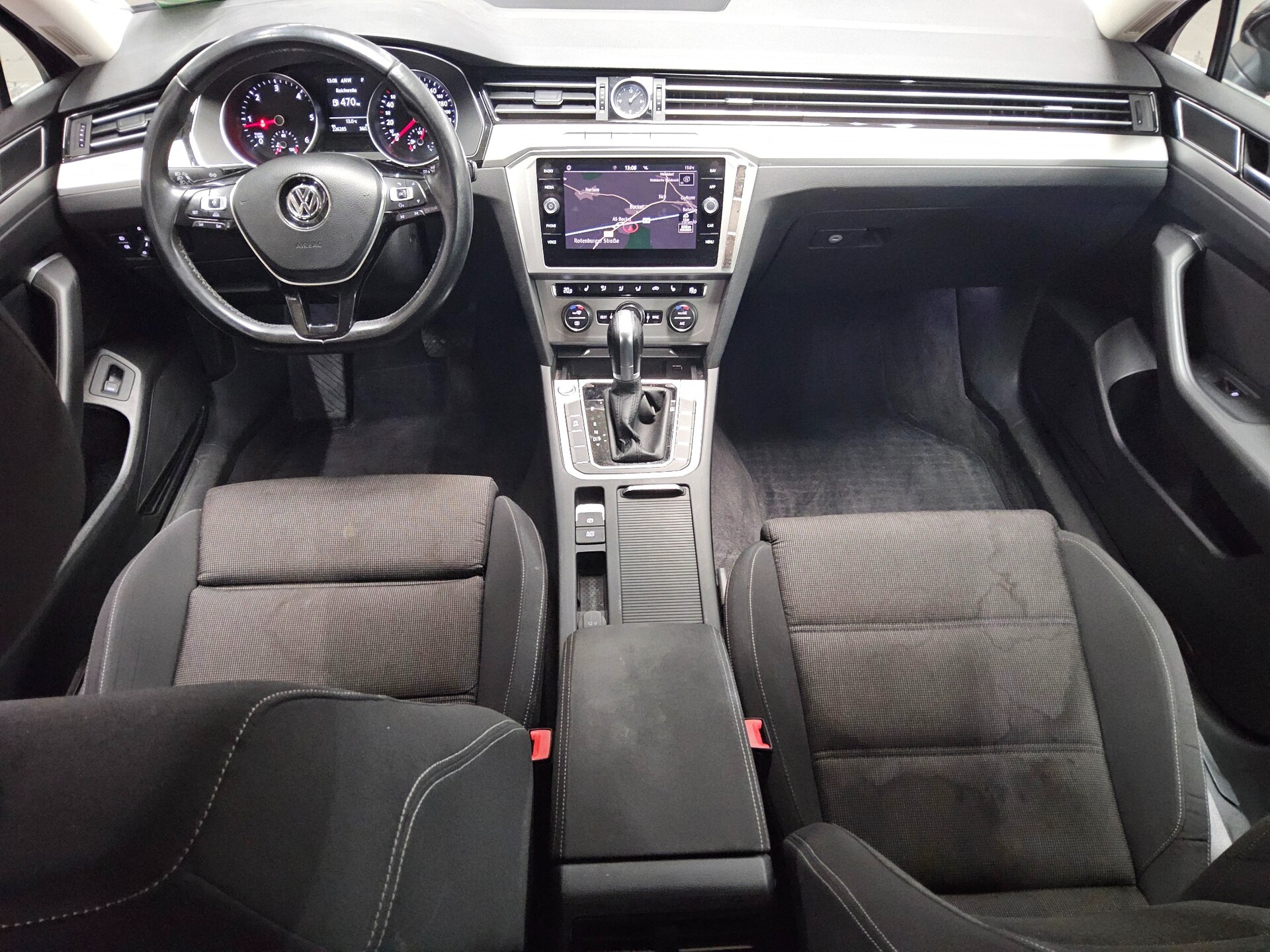 Volkswagen Passat Var. 2.0 TDI Comf. Navi PDC ACC Massage 5