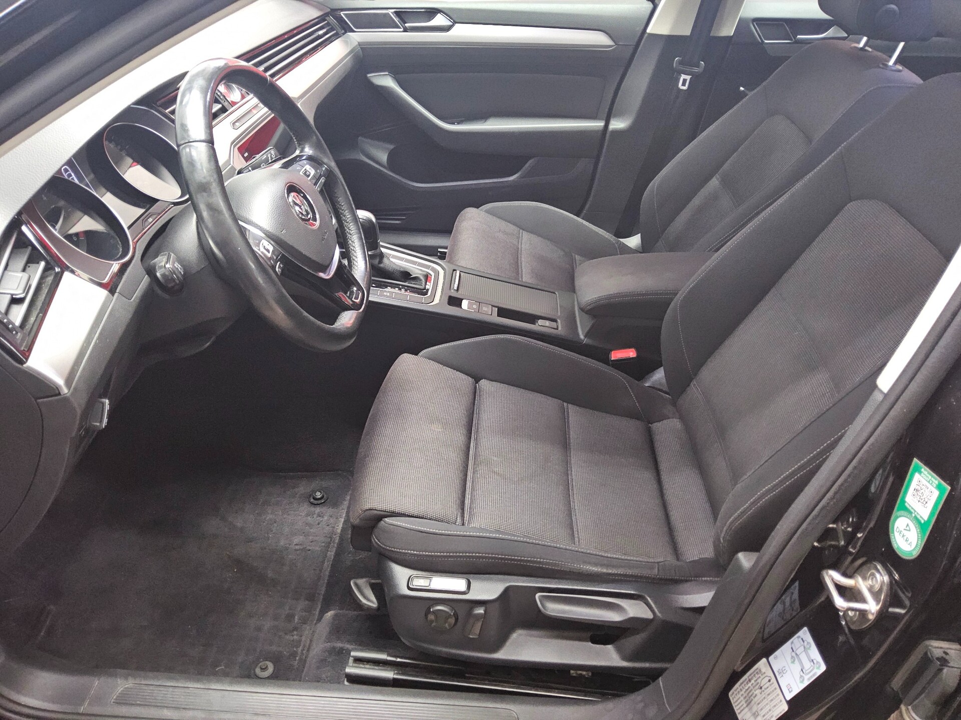 Volkswagen Passat Var. 2.0 TDI Comf. Navi PDC ACC Massage 8