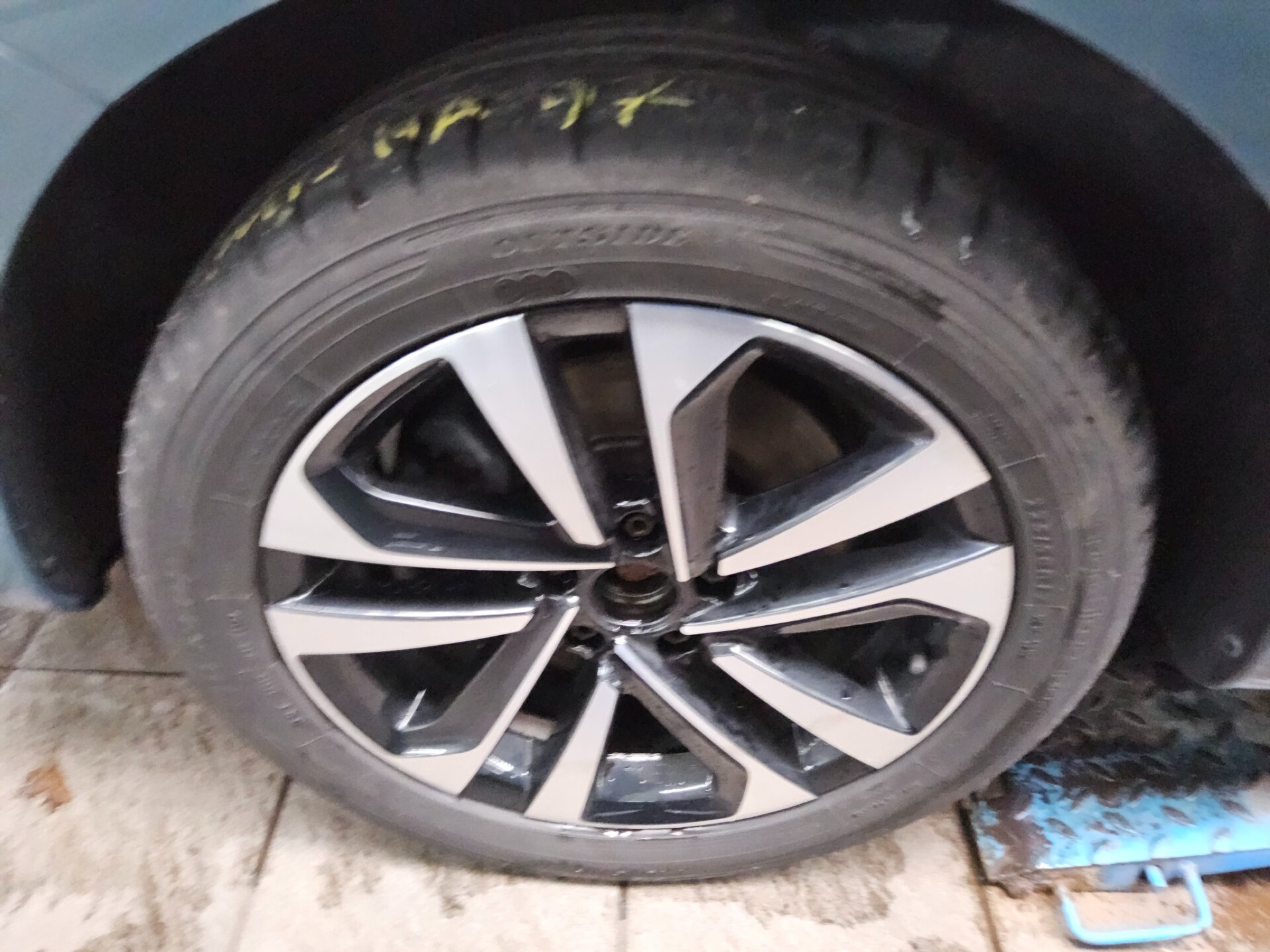 Volkswagen Sharan 2.0 TDI IQ.DRIVE 7-Sitz Navi AHK PDC Lane 10