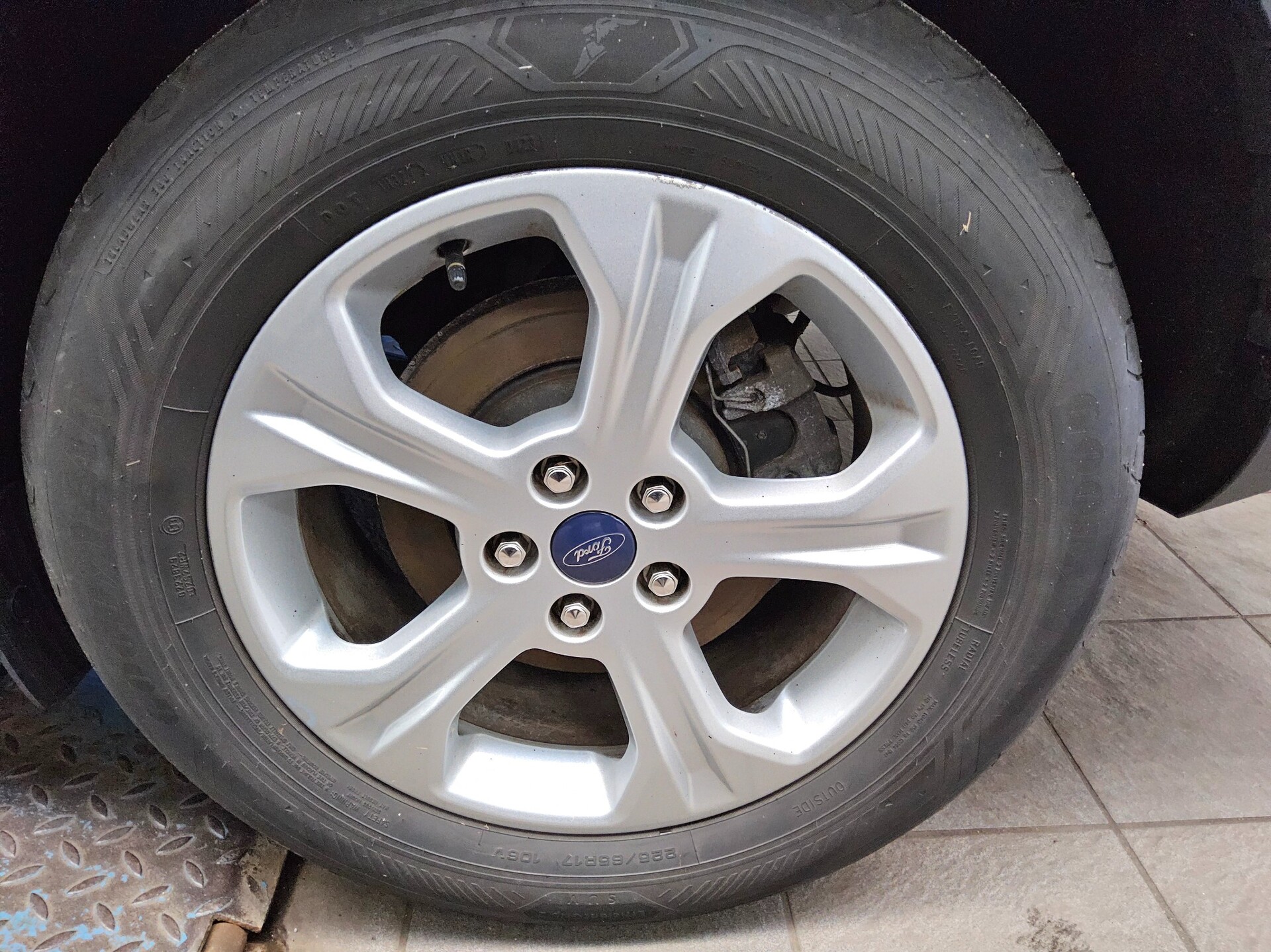 Ford Kuga 1.5 EB Cool&Connect Navi PDC SHZ DAB 10