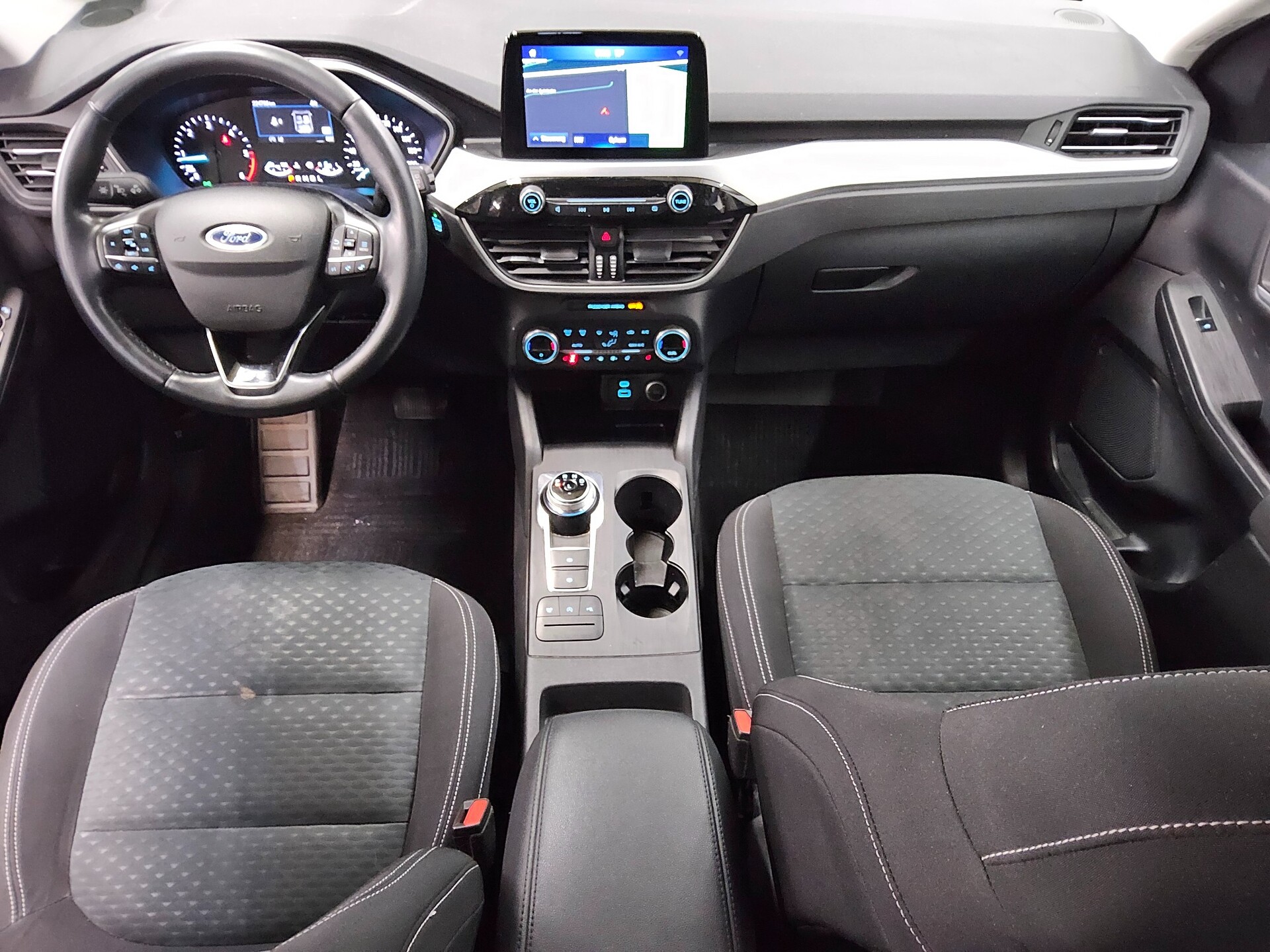 Ford Kuga 1.5 EB Cool&Connect Navi PDC SHZ DAB 5