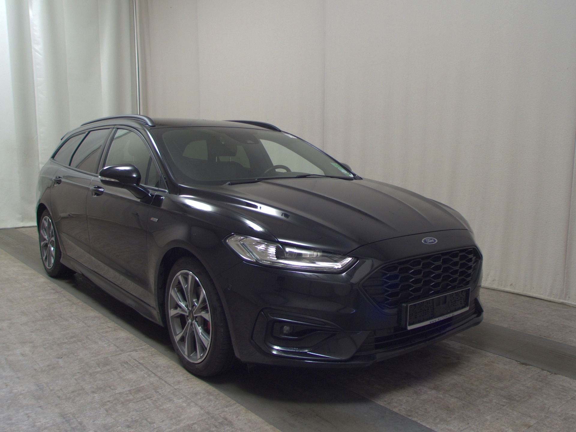 Ford Mondeo Turnier 2.0 EB ST-Line Navi LED RfK 4xSHZ 3