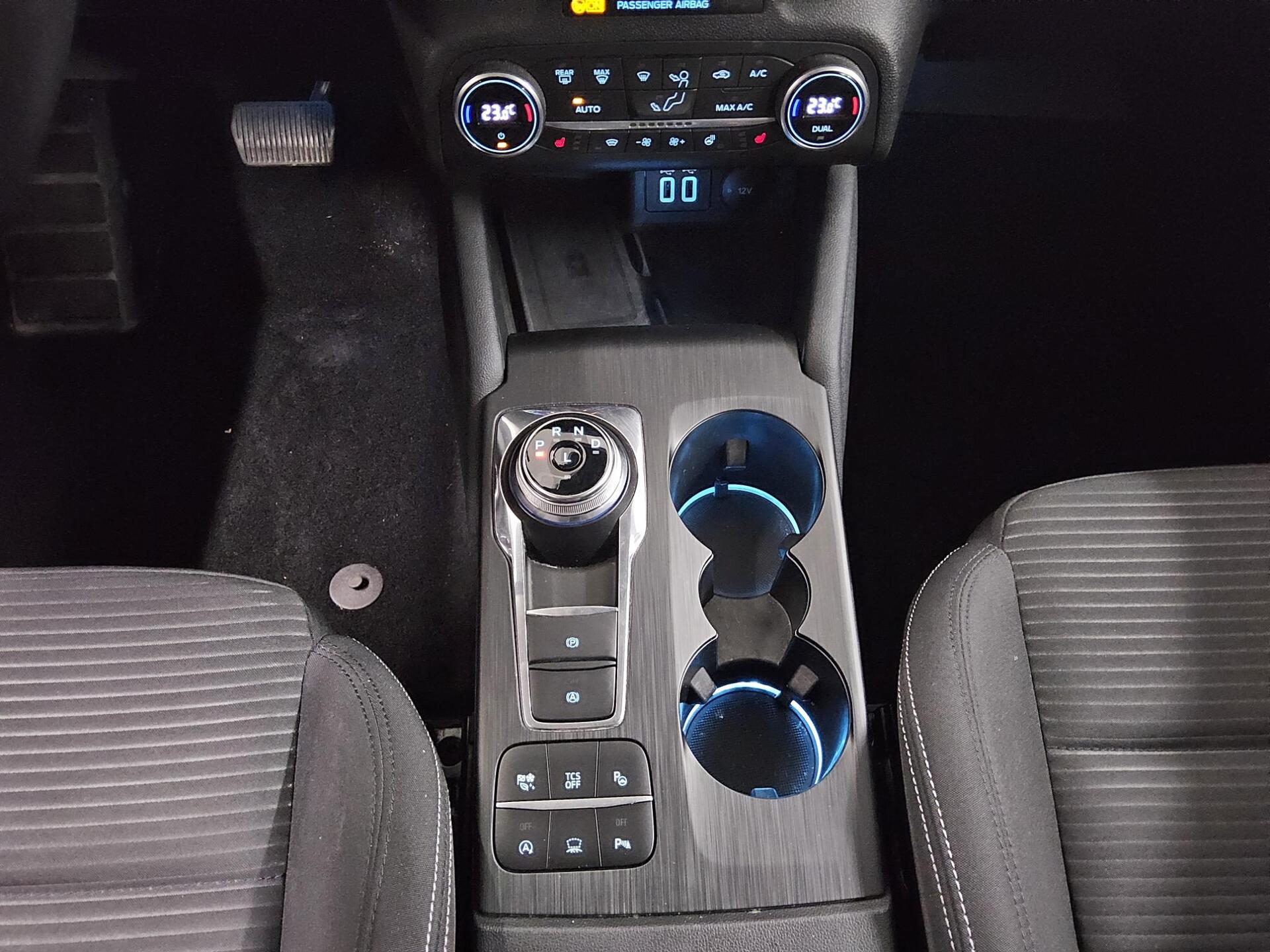 Ford Focus Turnier 2.0 EB Titanium Navi LED HuD B&O 6