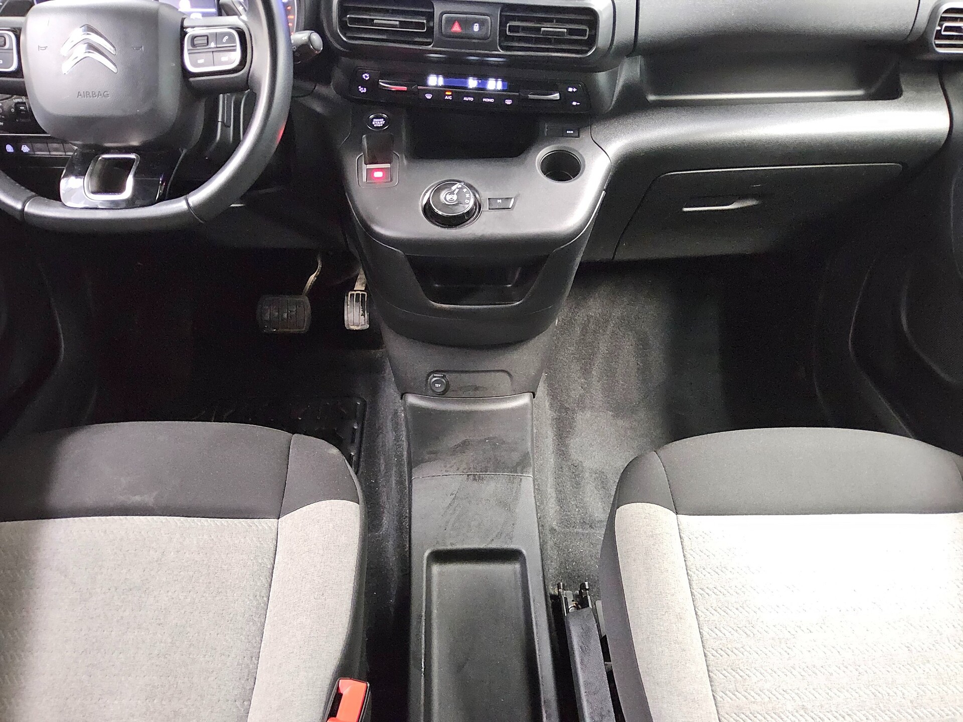 Citroën Berlingo 1.2 PureTech Shine Navi AHK RFK SHZ 6