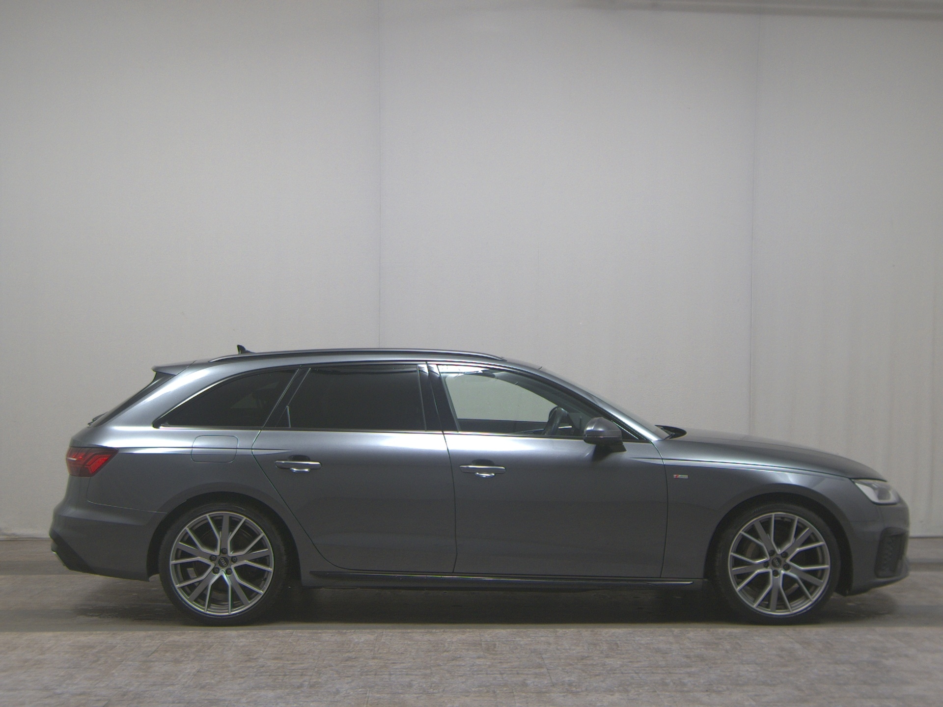 Audi A4 Avant 40 TDI Qu. S-Line Navi LED VC+ Pano HuD