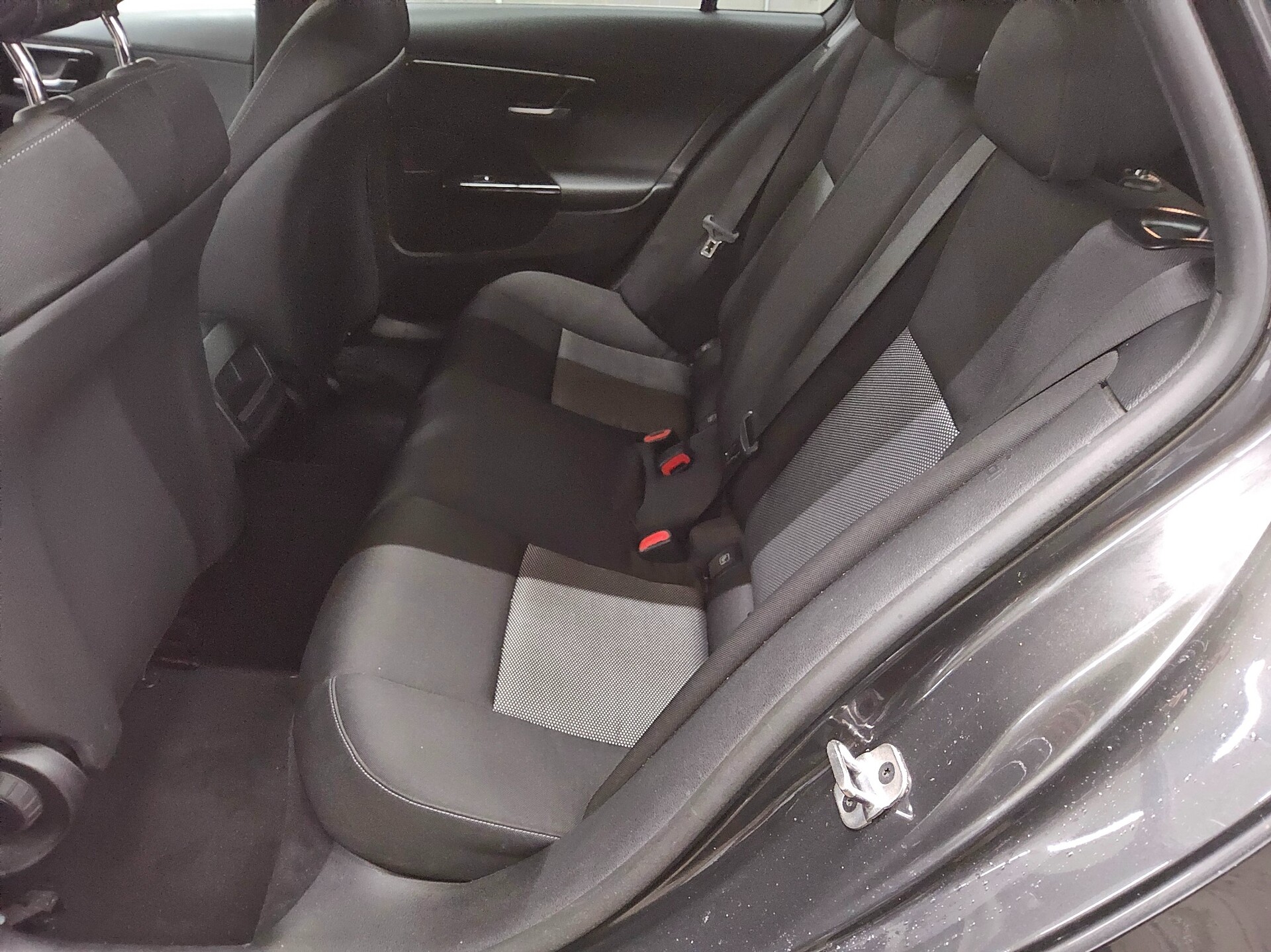 Mercedes-Benz C 200 T d Navi LED MBUX AHK RfK 13