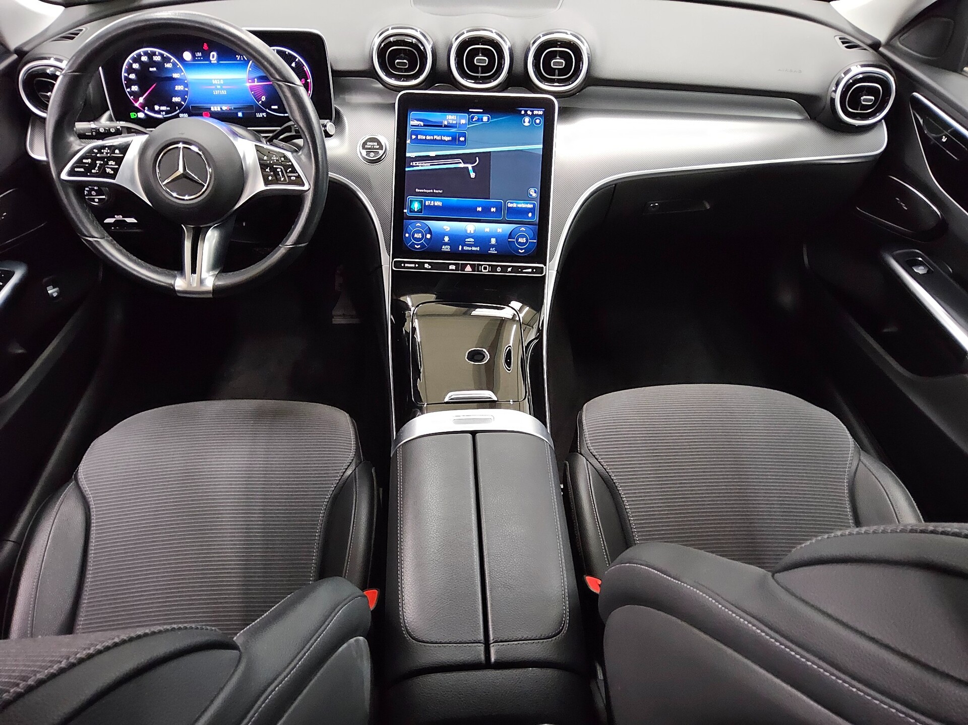 Mercedes-Benz C 200 T d Avantgarde Navi LED MBUX RfK Sound 5