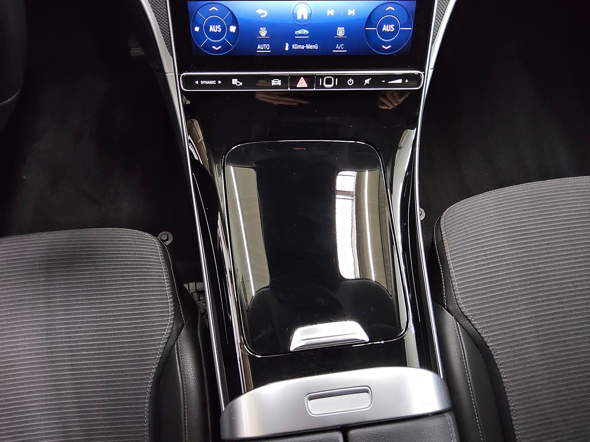 Mercedes-Benz C 200 T d Avantgarde Navi LED MBUX RfK Sound 6