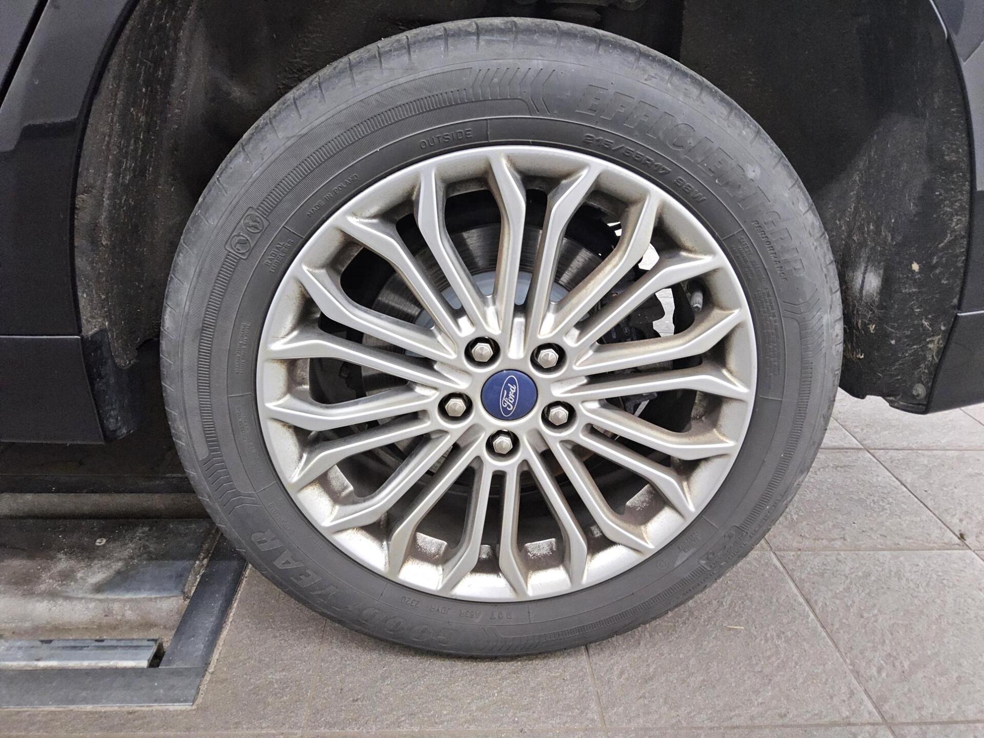 Ford Mondeo Turnier 2.0 EB Titanium Navi LED Pano 10