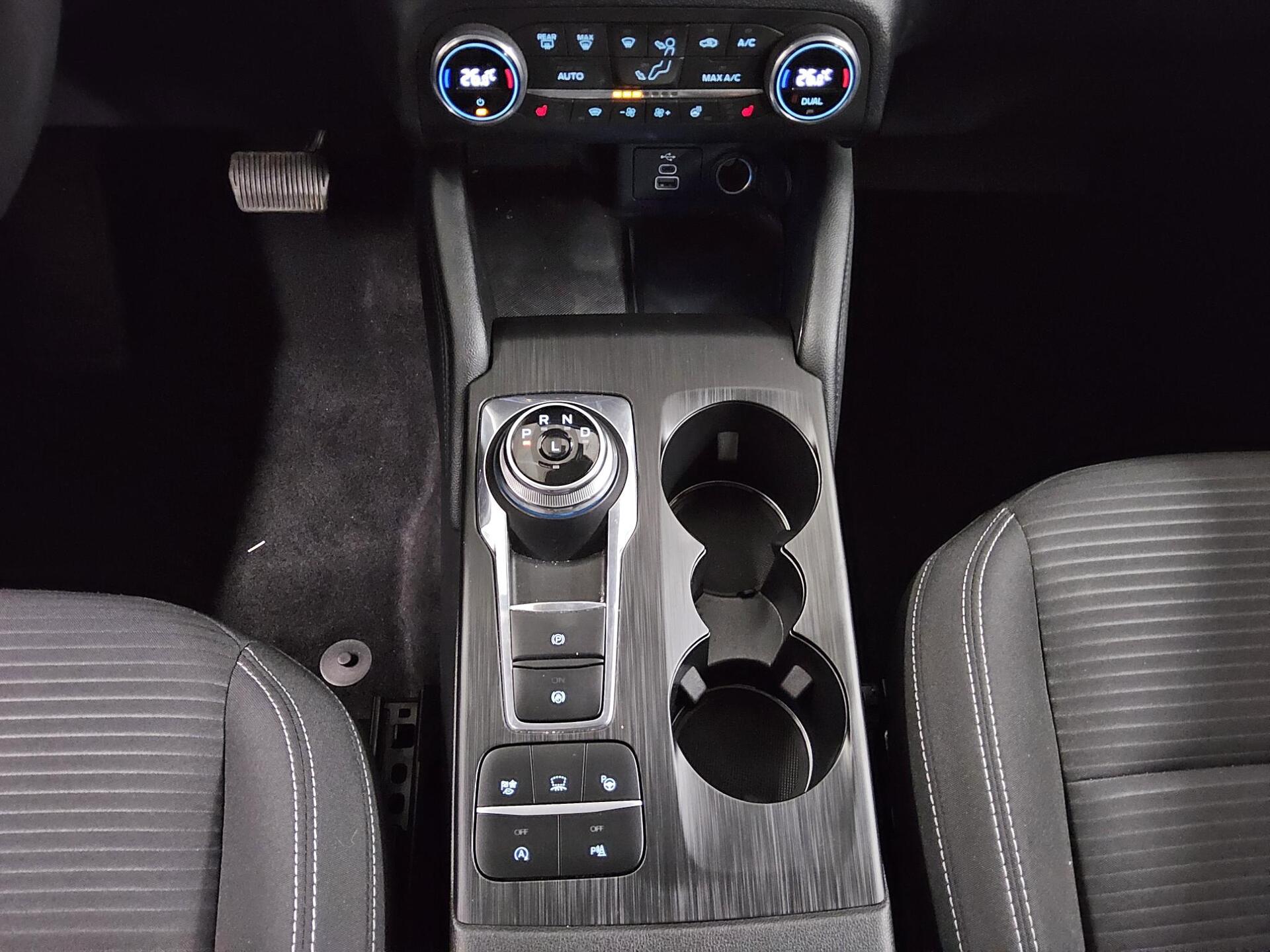 Ford Kuga 1.5 EB Titanium Navi LED HuD DigiTacho 6