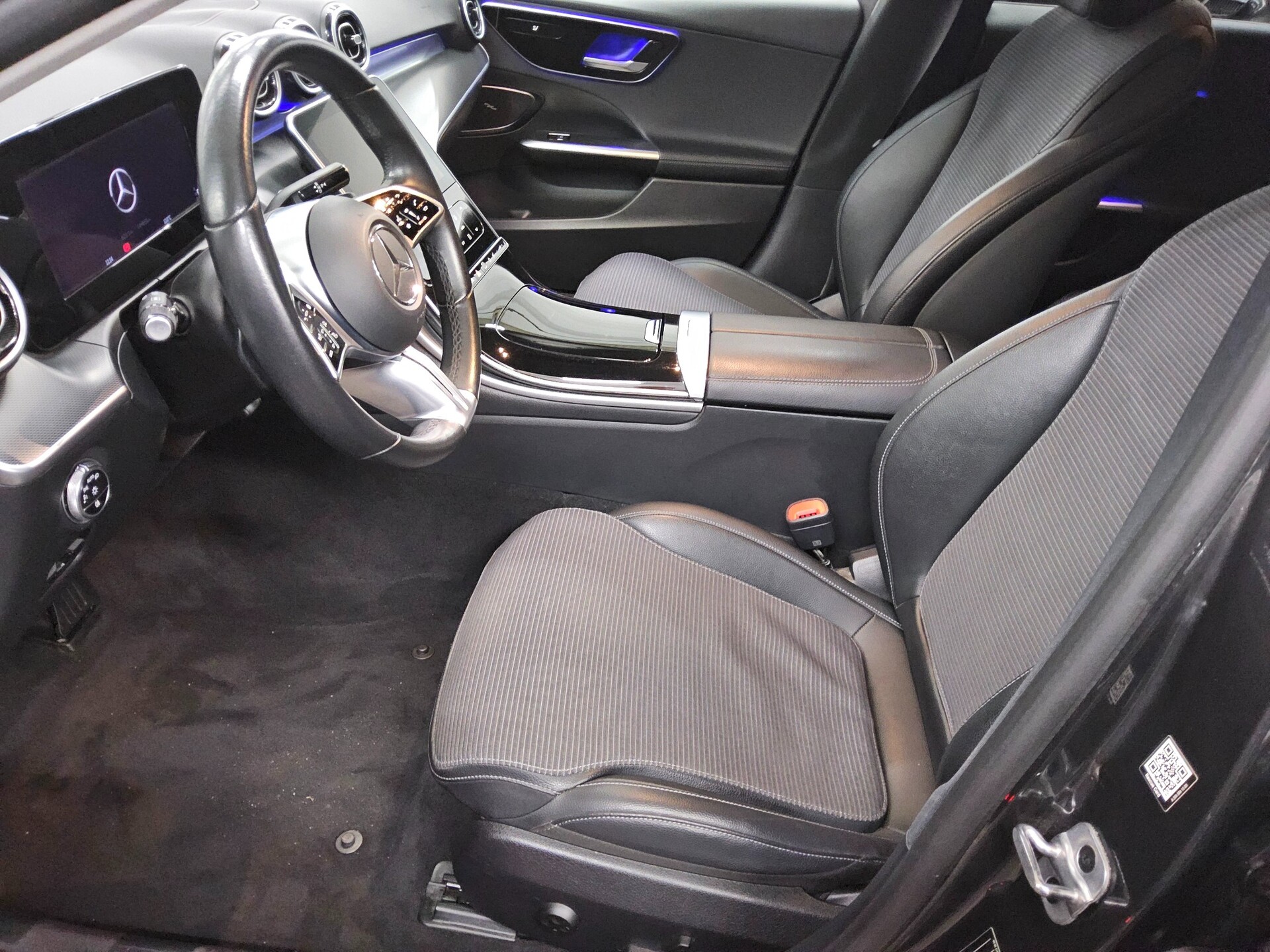 Mercedes-Benz C 200 T d Avantgarde Night Navi MBUX AHK Distr.+ 9