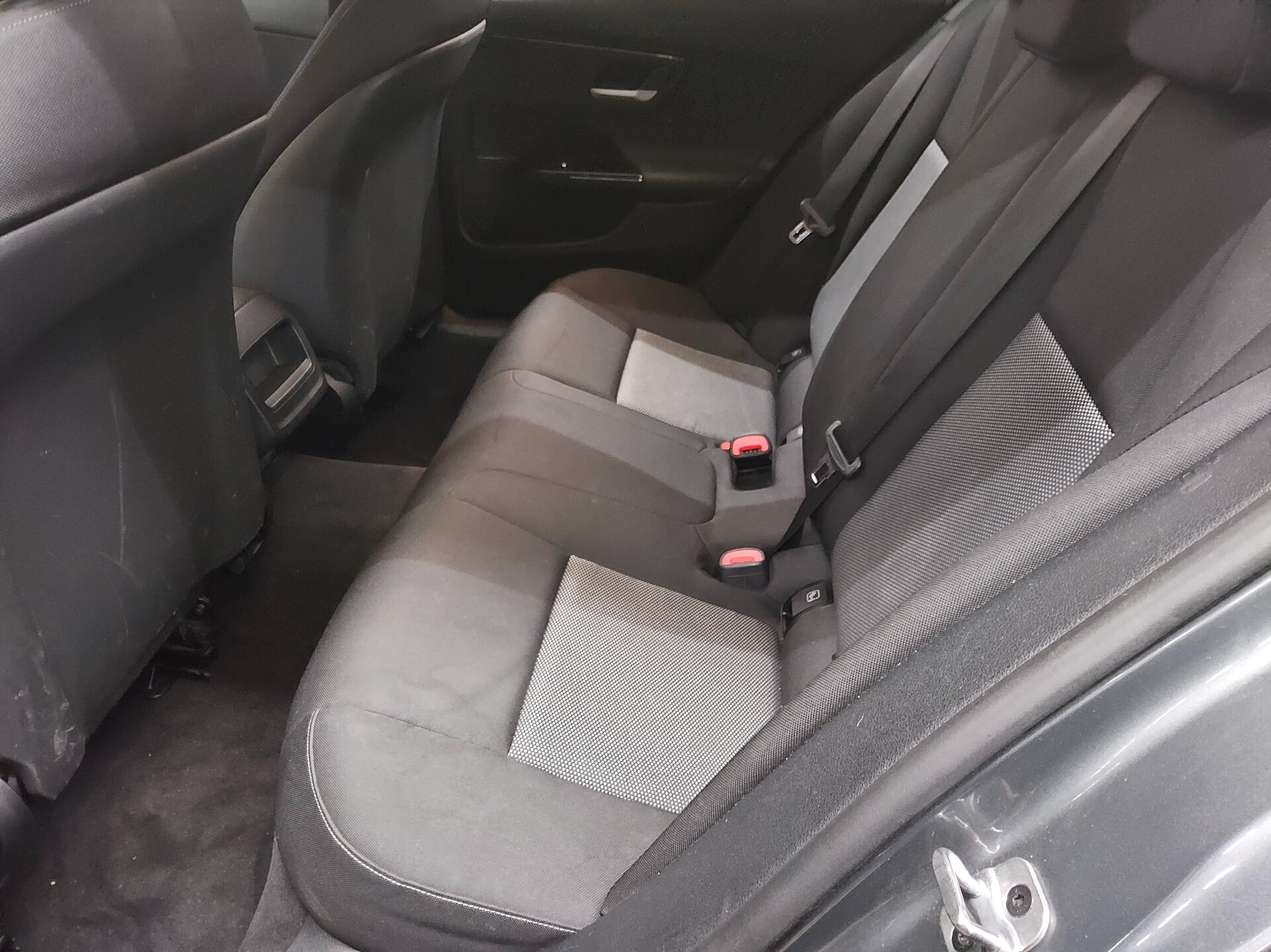 Mercedes-Benz C 200 T d Navi LED MBUX AHK Distronic+ RFK 13