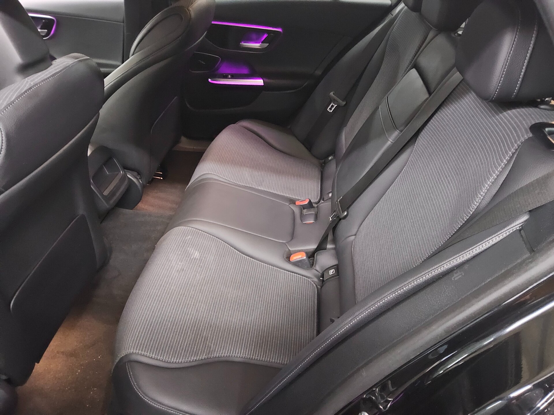 Mercedes-Benz C 200 T d Avantgarde Navi LED MBUX RfK Sound 13