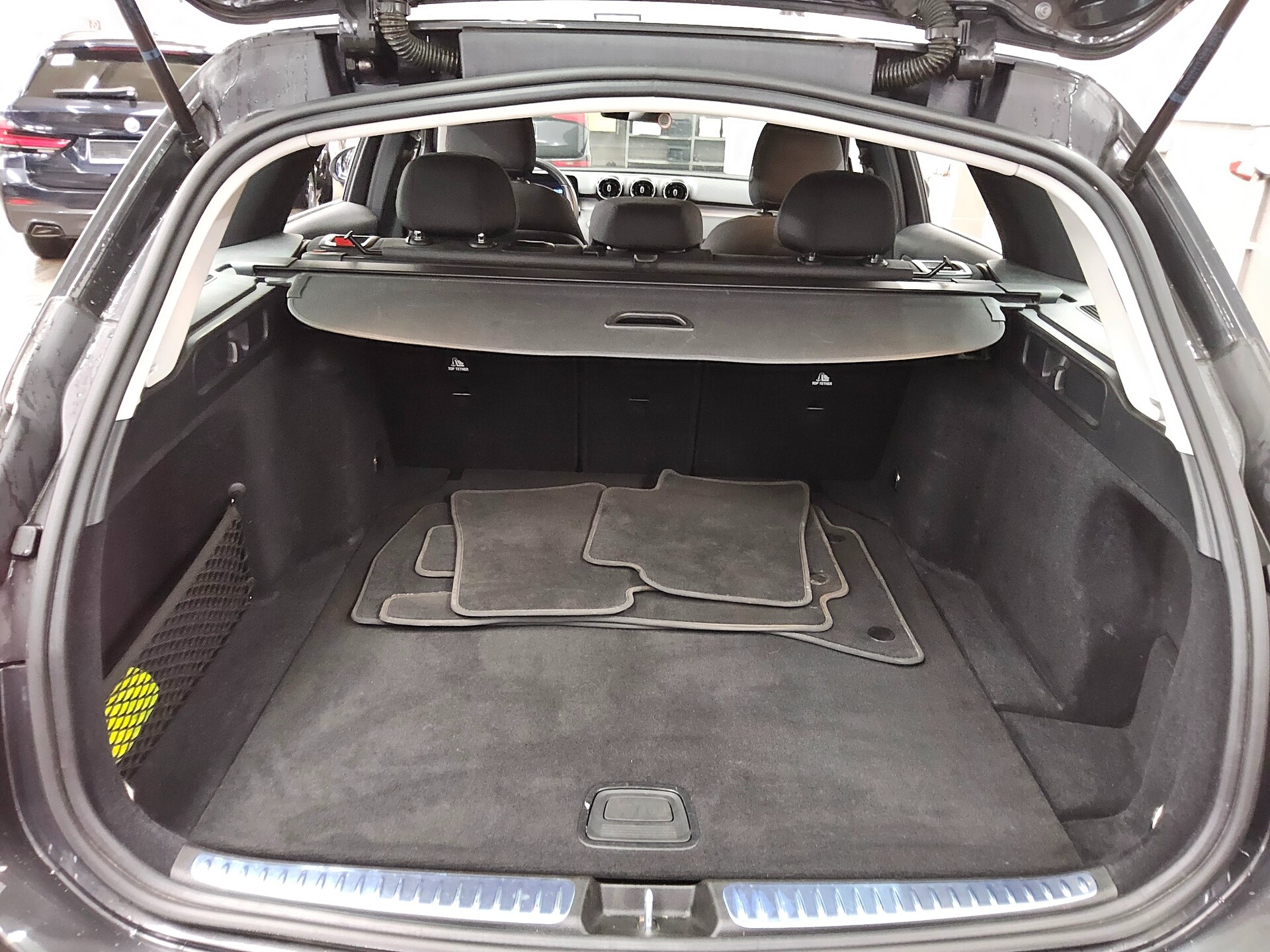 Mercedes-Benz C 200 T d Avantgarde Navi LED MBUX AHK RFK 12