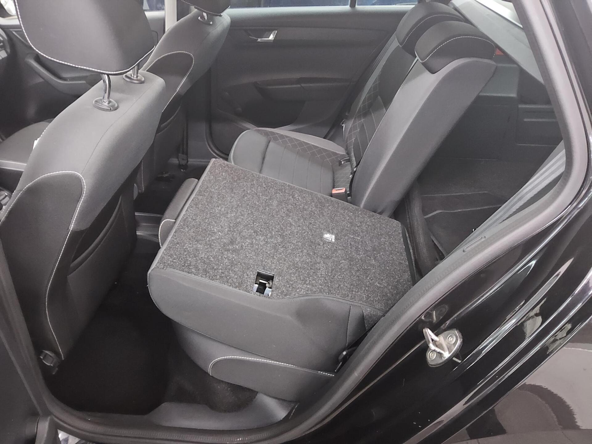 Skoda Fabia Kombi 1.0 TSI Ambition Navi Shz PDC 12