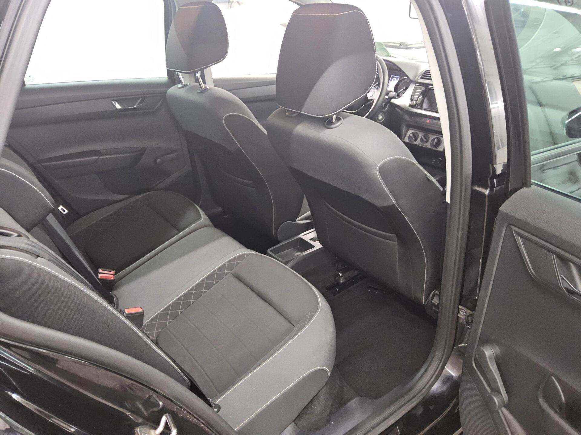 Skoda Fabia Kombi 1.0 TSI Ambition Navi Shz PDC 13