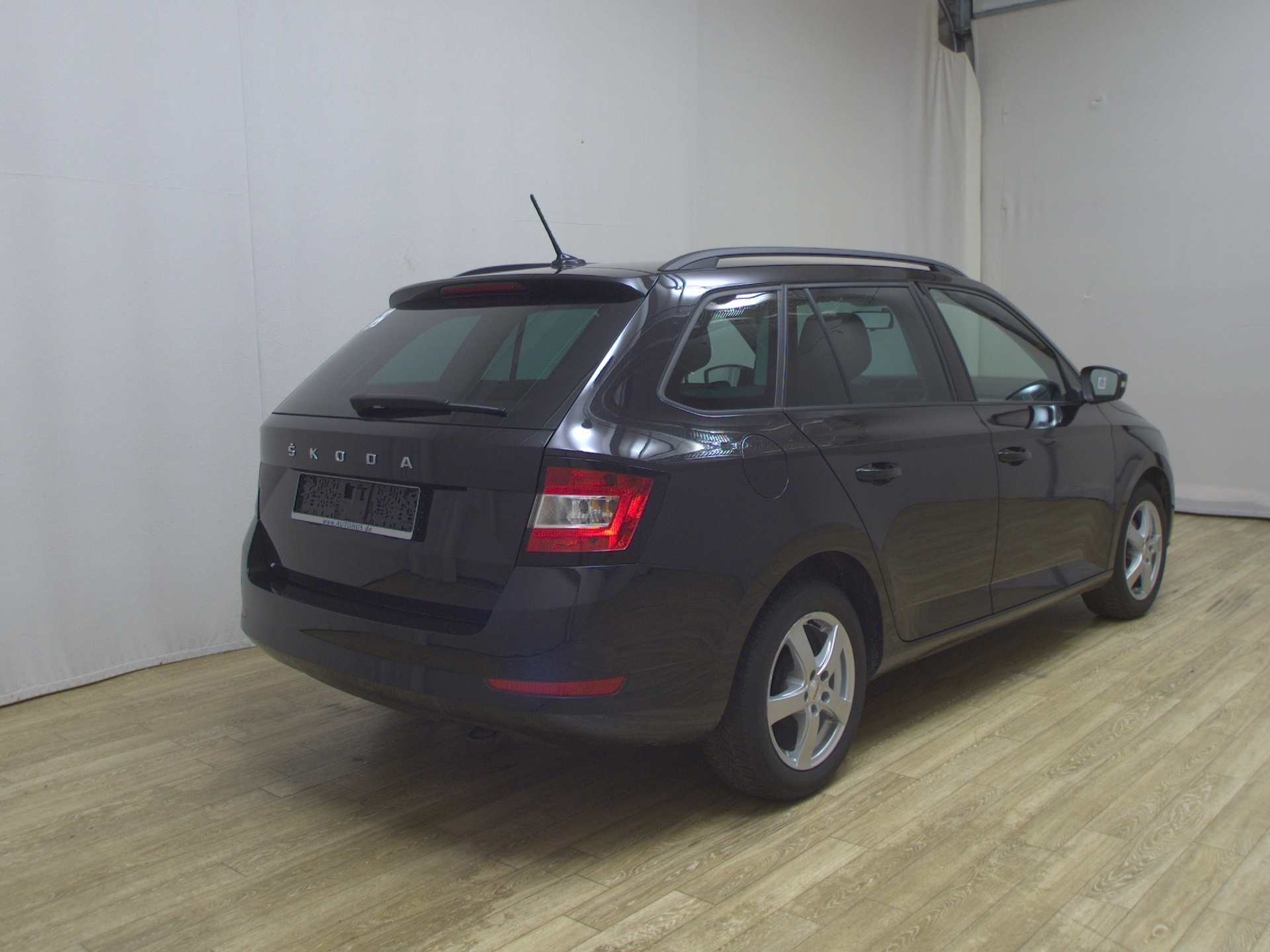 Skoda Fabia Kombi 1.0 TSI Ambition Navi Shz PDC 4