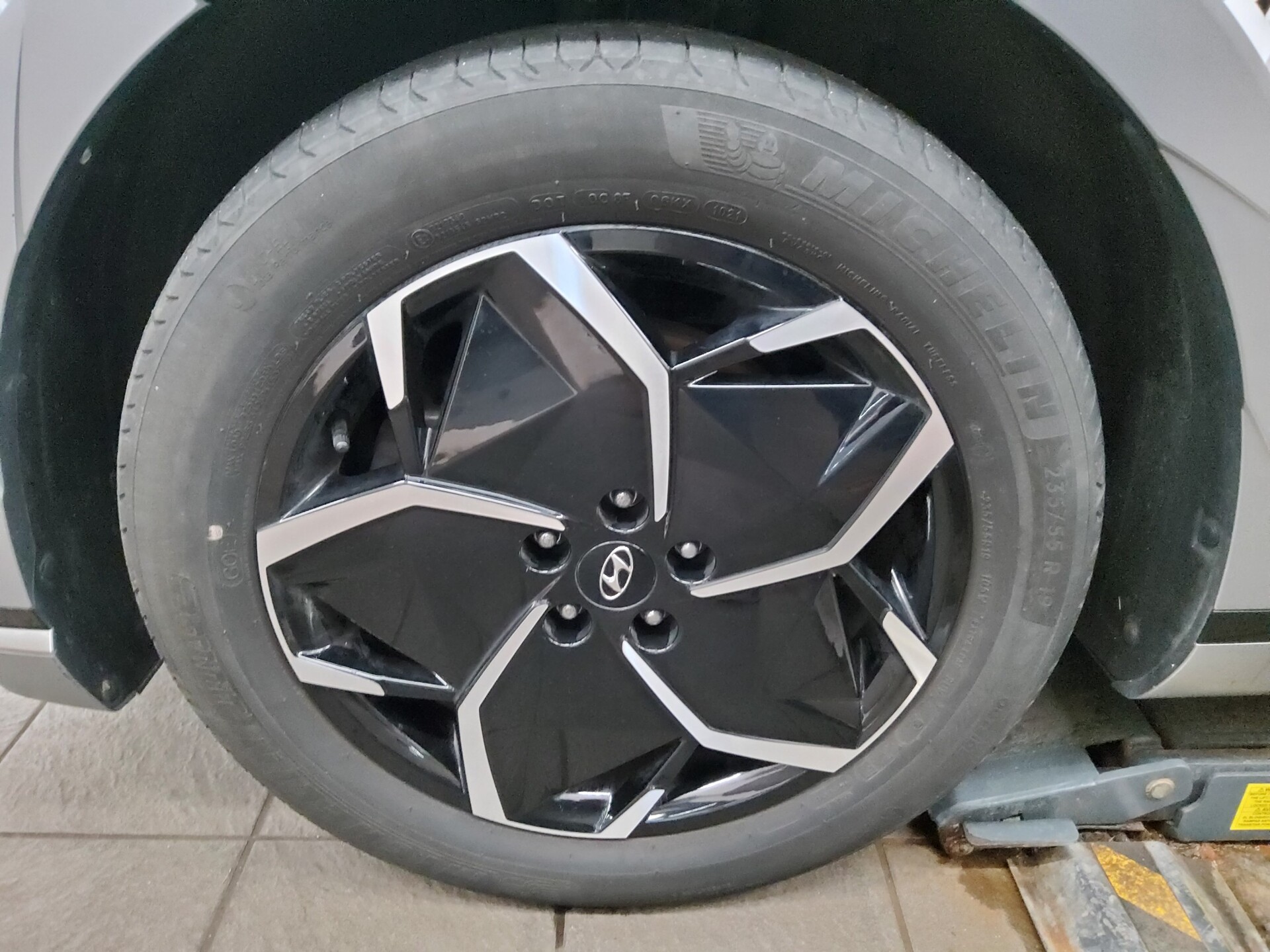 Hyundai IONIQ 5 Leder Navi LED 4xShz Bose 360° PDC 11