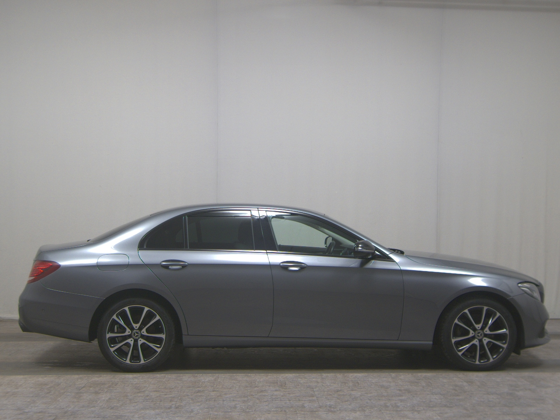 Mercedes-Benz E 220 d 4M Avantgarde Night Navi Wides. LED 360°