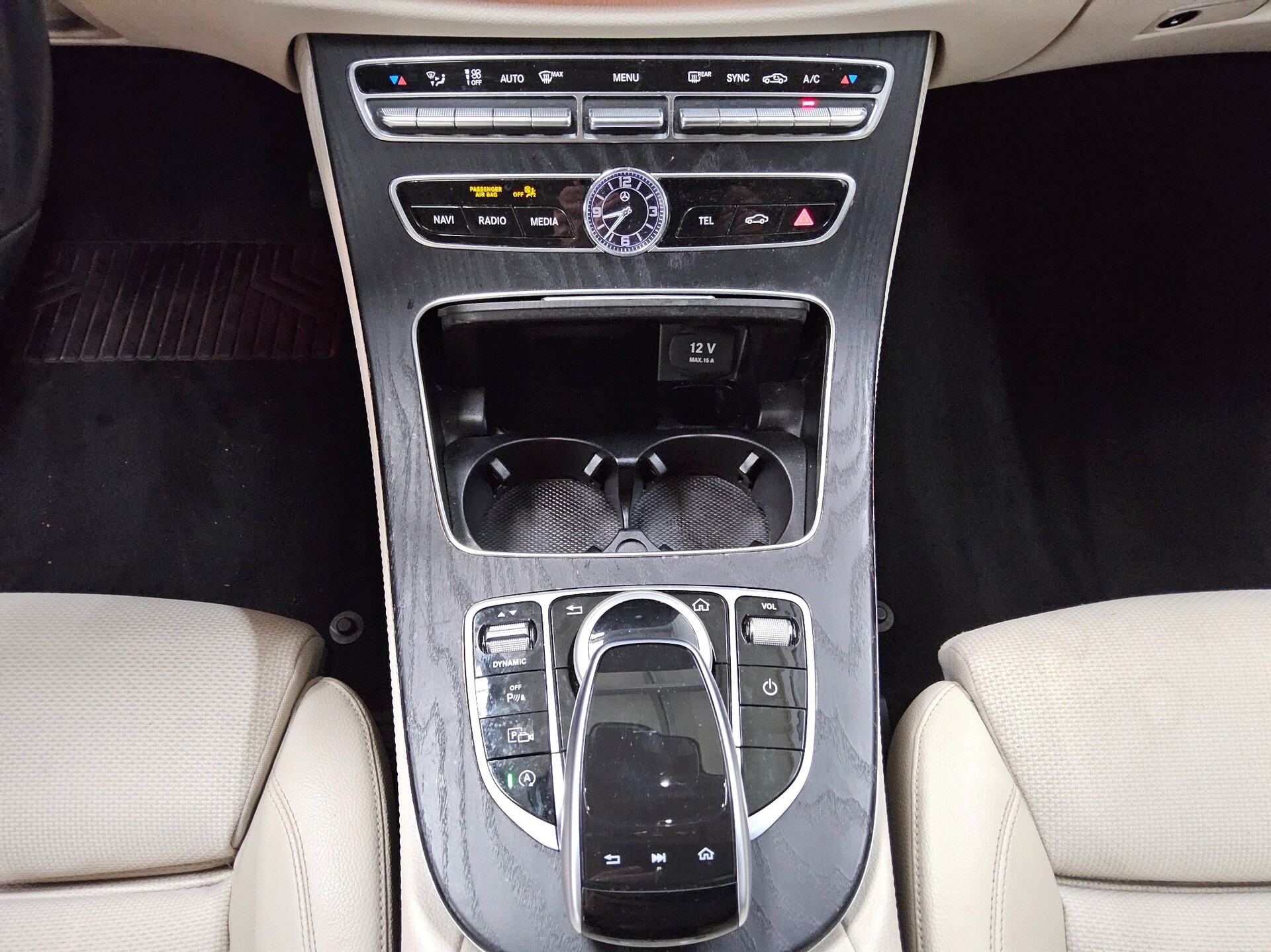 Mercedes-Benz E 220 d 4M Avantgarde Night Navi Wides. LED 360° 6