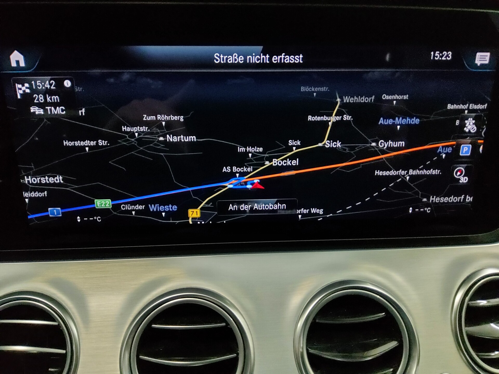 Mercedes-Benz E 220 T d Avantgarde Navi LED MBUX-AR StandHzg 7