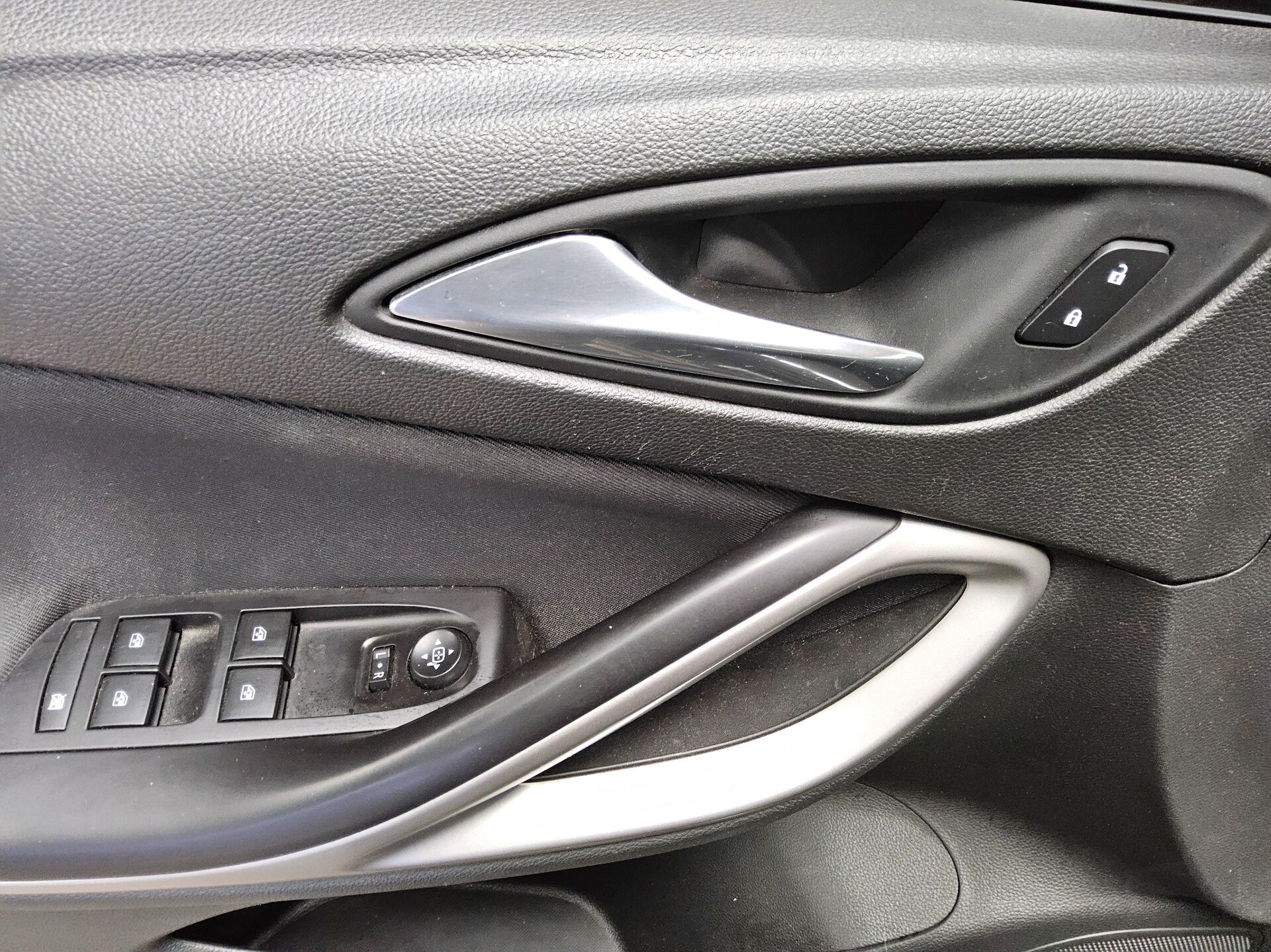 Opel Astra ST 1.5 D Business Ed. Navi LED RfK PDC Shz 9