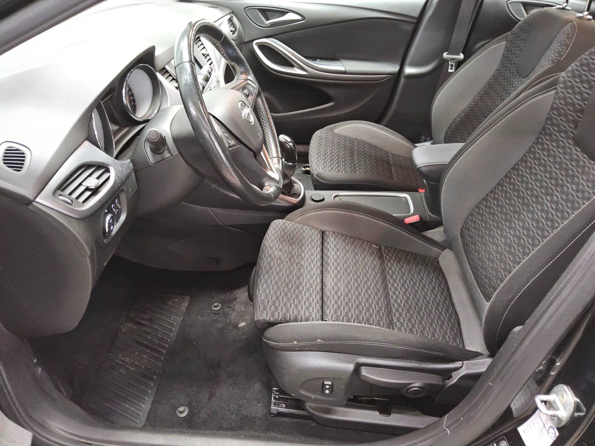 Opel Astra ST 1.5 D Business Ed. Navi LED RfK PDC Shz 8