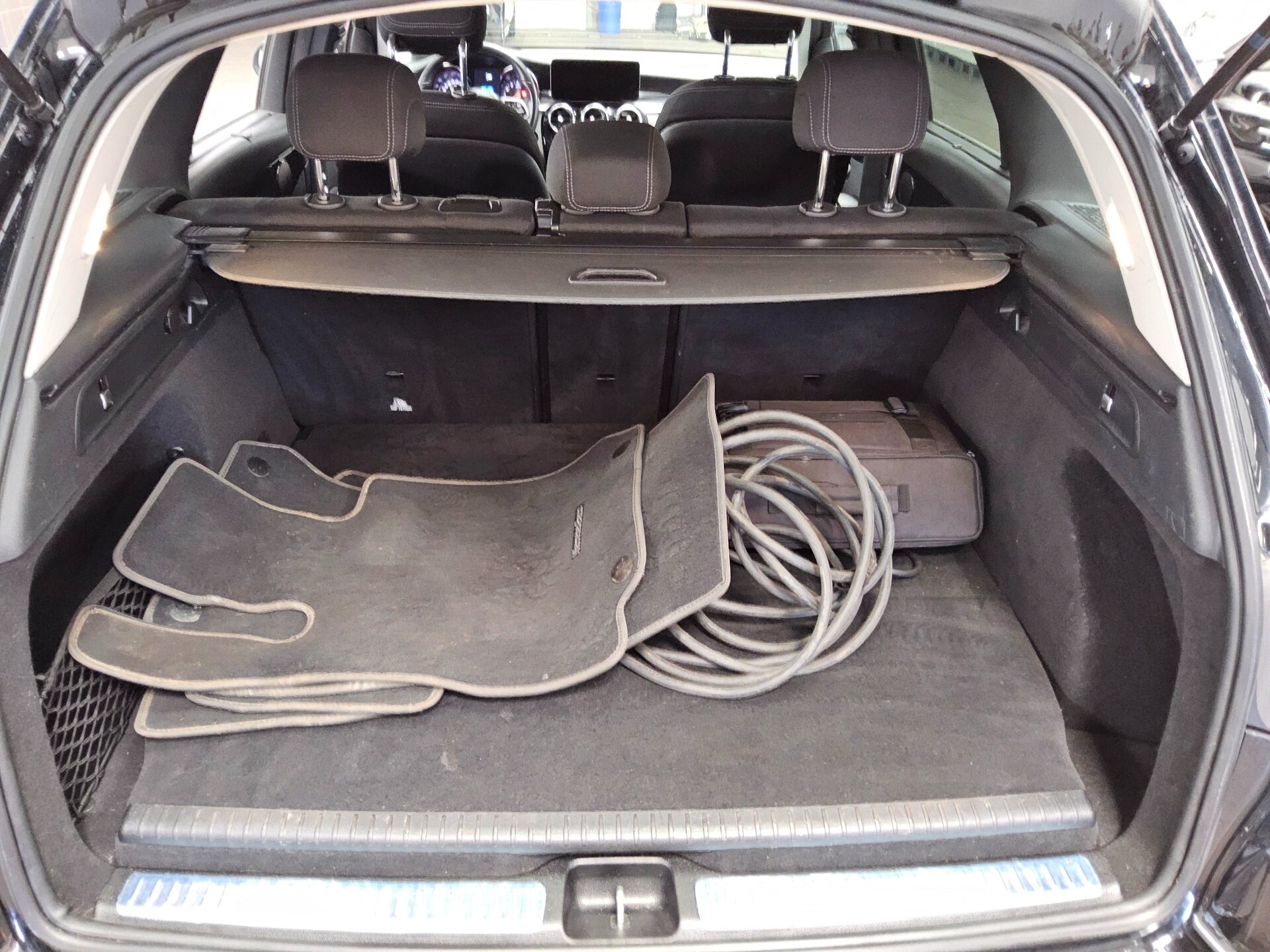 Mercedes-Benz GLC 300 e 4M Navi LED Distr.+ RFK AHK 11