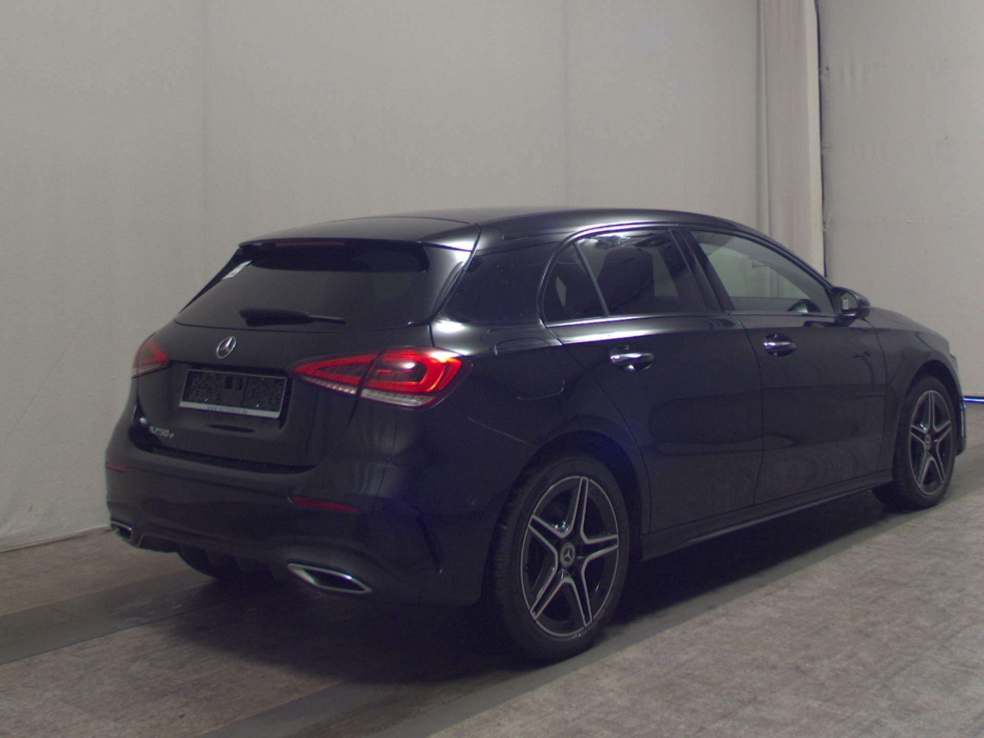 Mercedes-Benz A 250 e AMG-Line Navi Multibeam MBUX high Sound 4