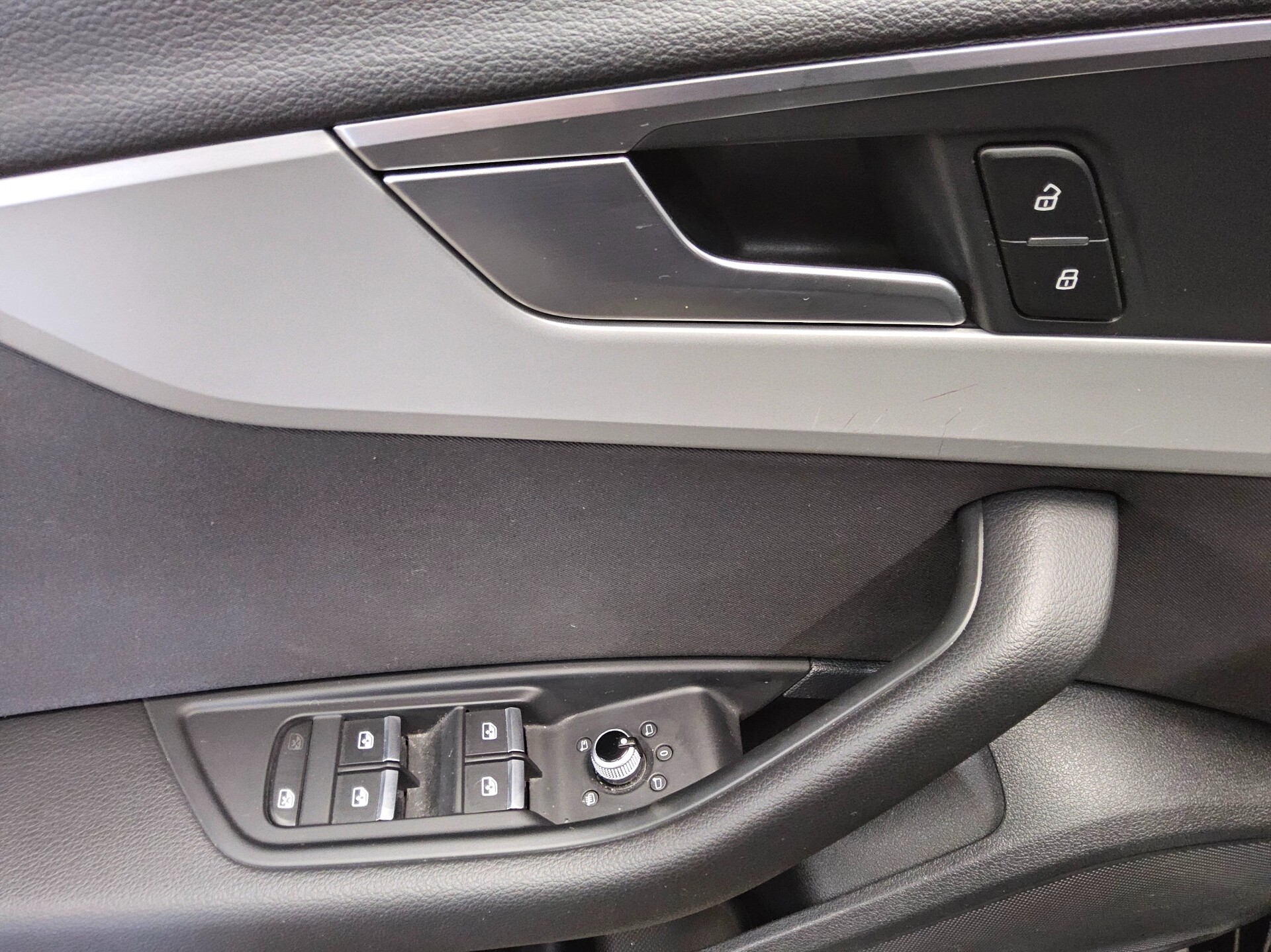 Audi A4 Avant 35 TDI Navi LED Tempomat 9