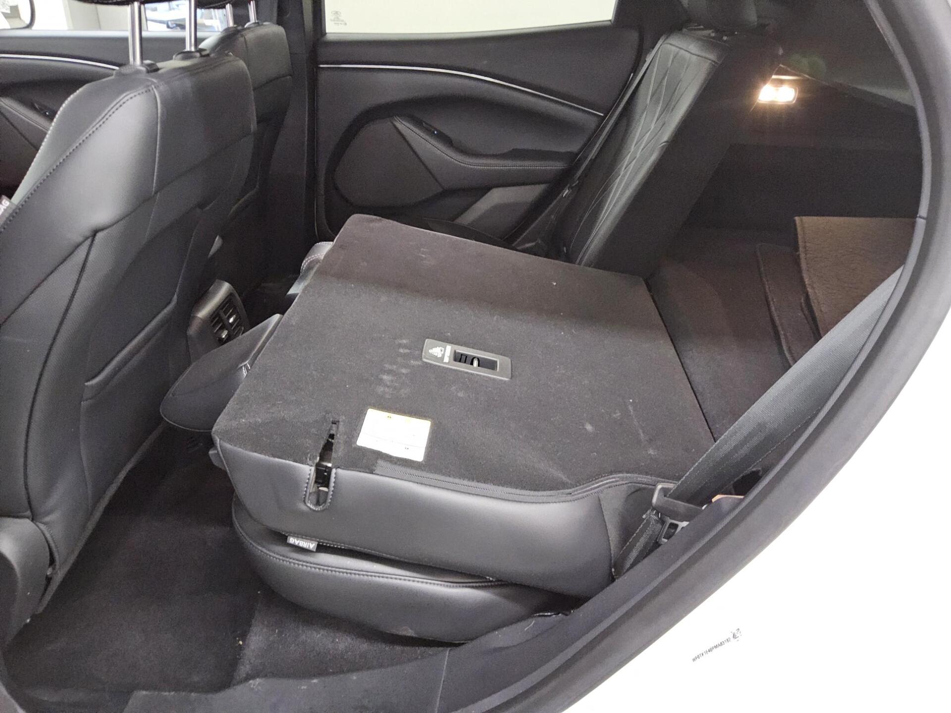 Ford Mustang Mach-E Leder Navi LED 360° ACC PDC Shz 13