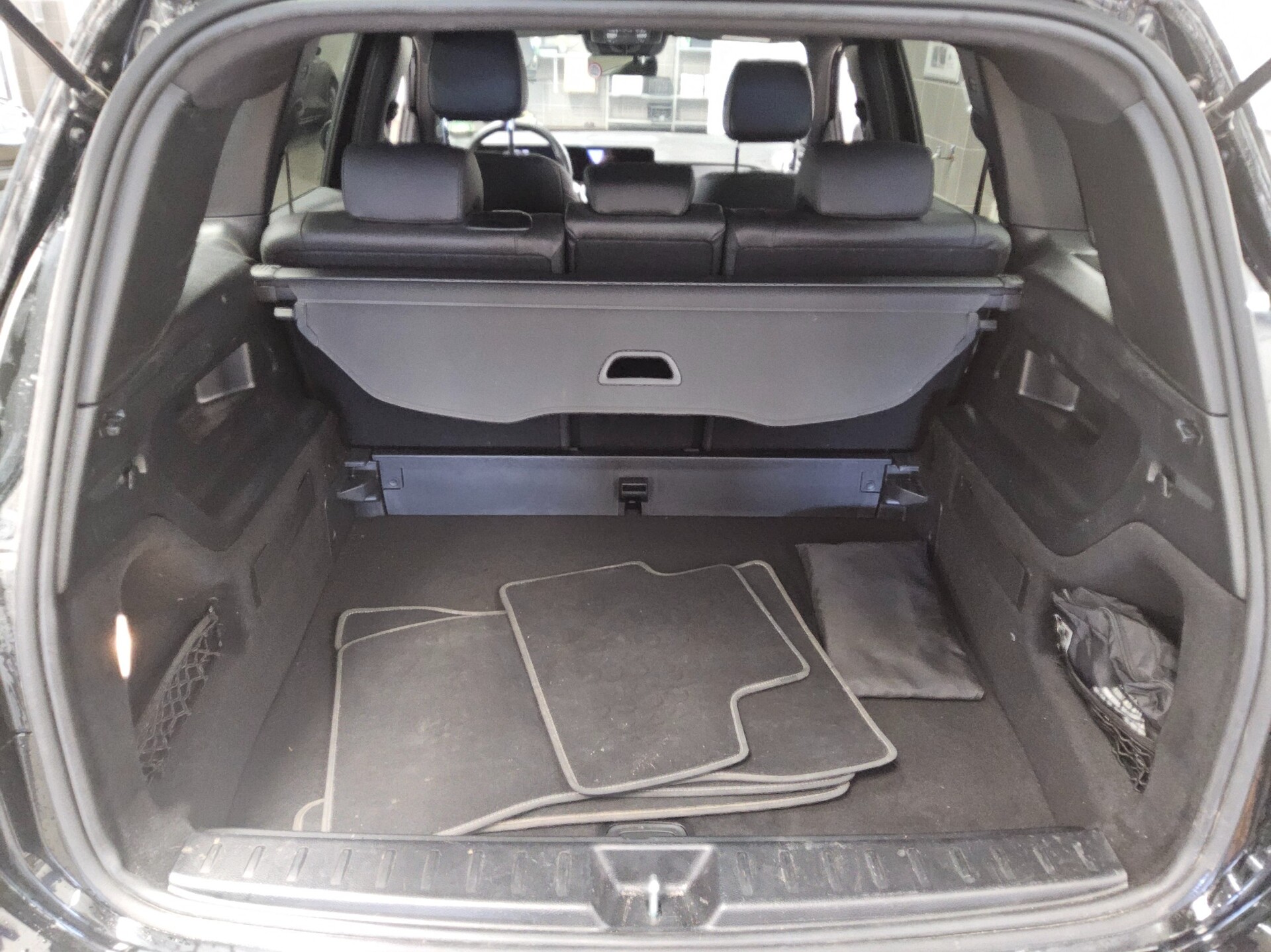 Mercedes-Benz GLB 200 d Leder Navi LED MBUX high 12