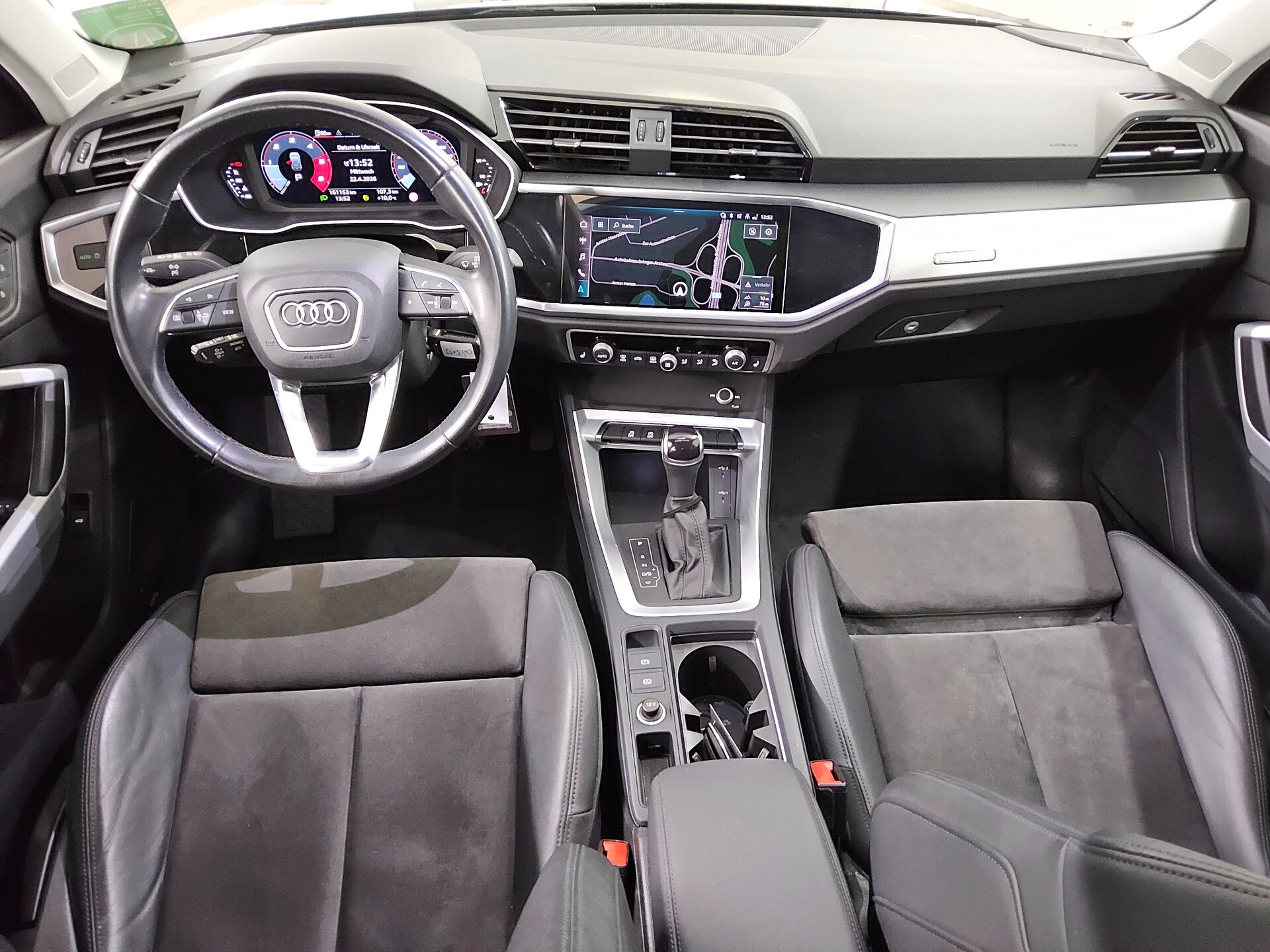 Audi Q3 35 TDI advanced T-Leder Navi Matrix Pano vc 5
