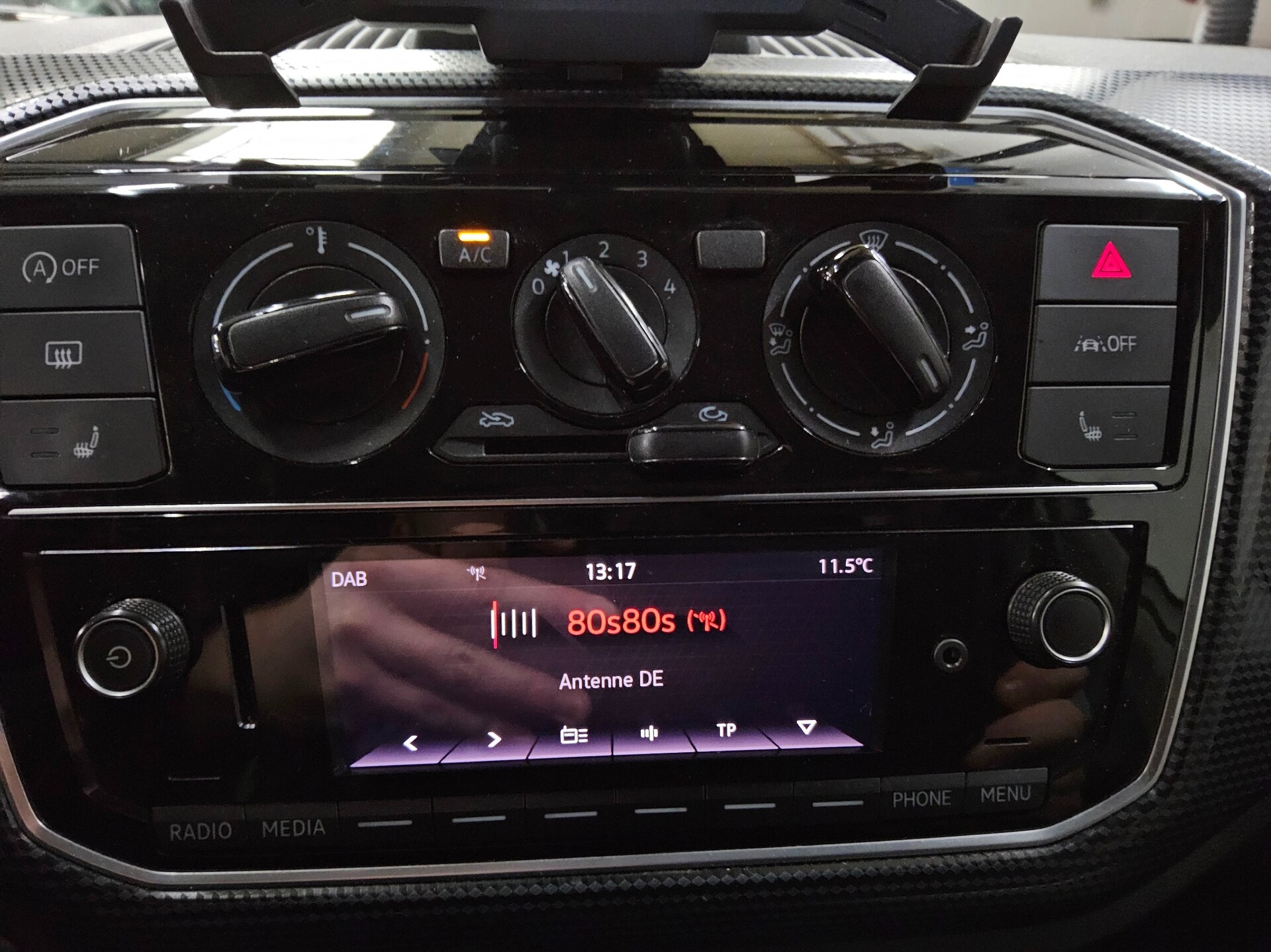 Volkswagen up! 1.0 DAB Shz Bluetooth Klima 7