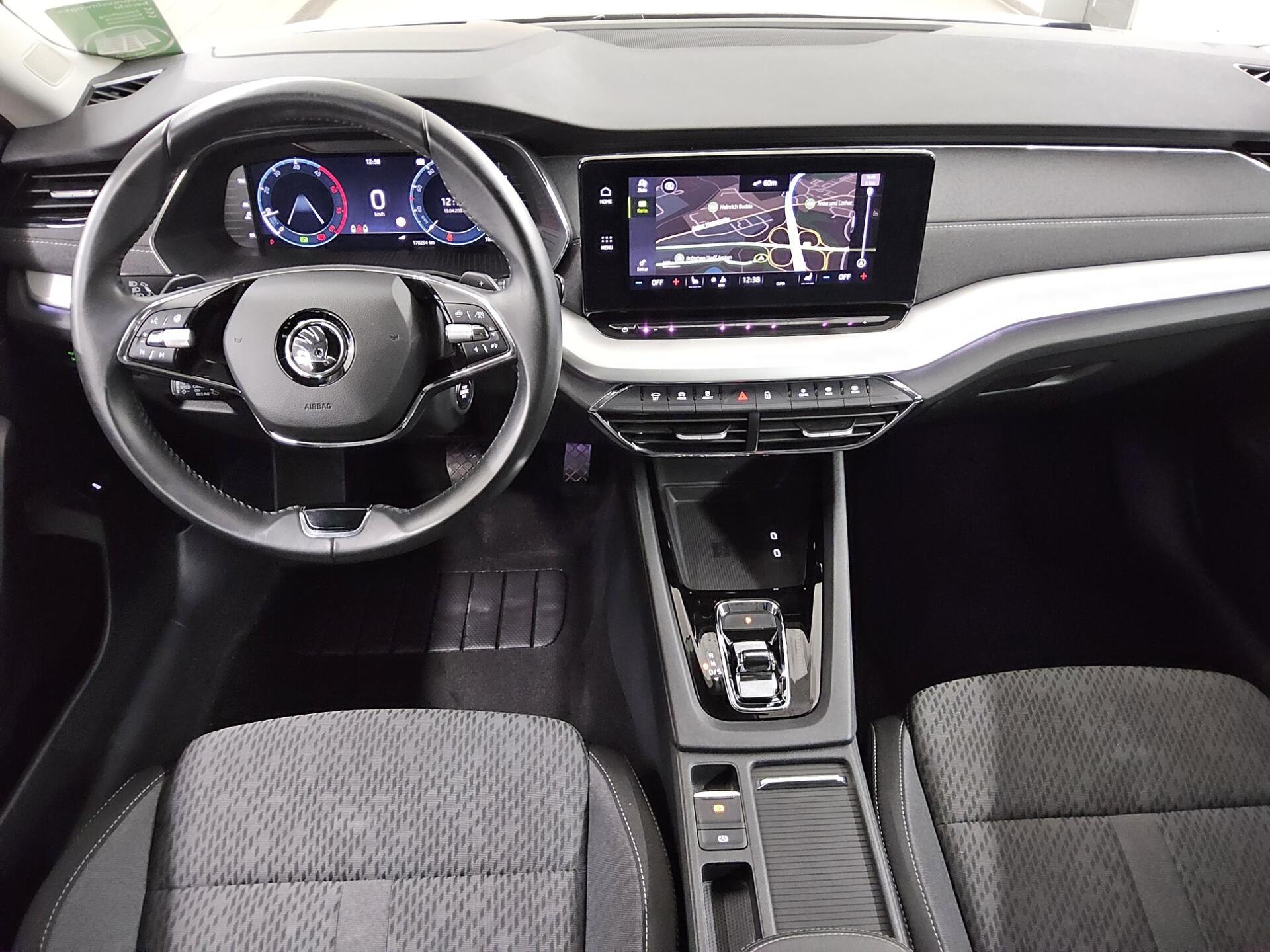 Skoda Octavia Kombi 2.0 TDI Style Navi LED vc RfK HuD 5