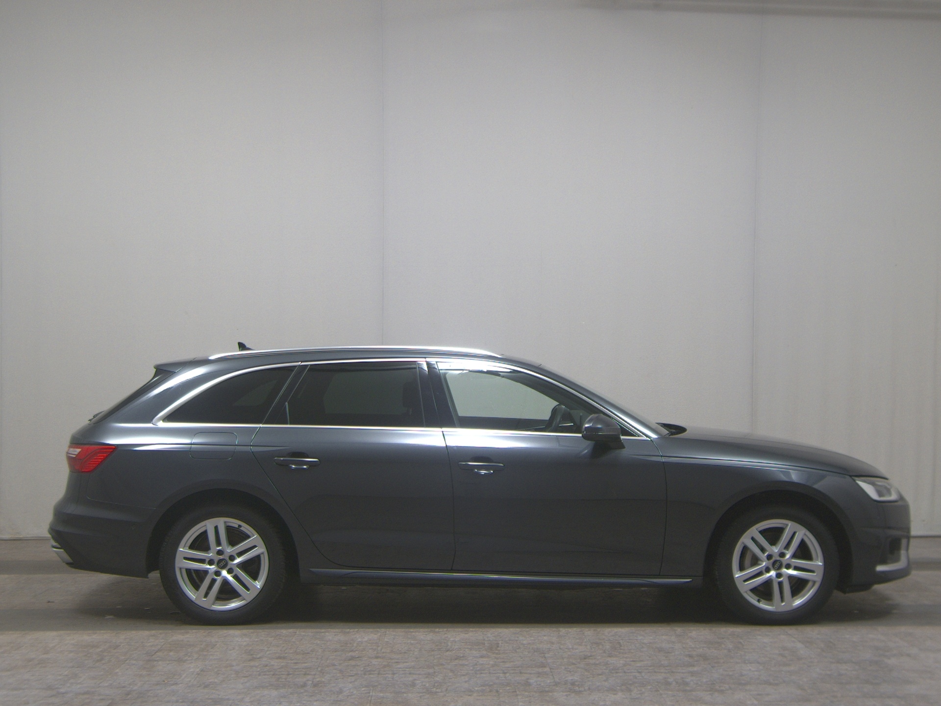 Audi A4 Avant 40 TDI advanced Navi LED Pano ACC Sound