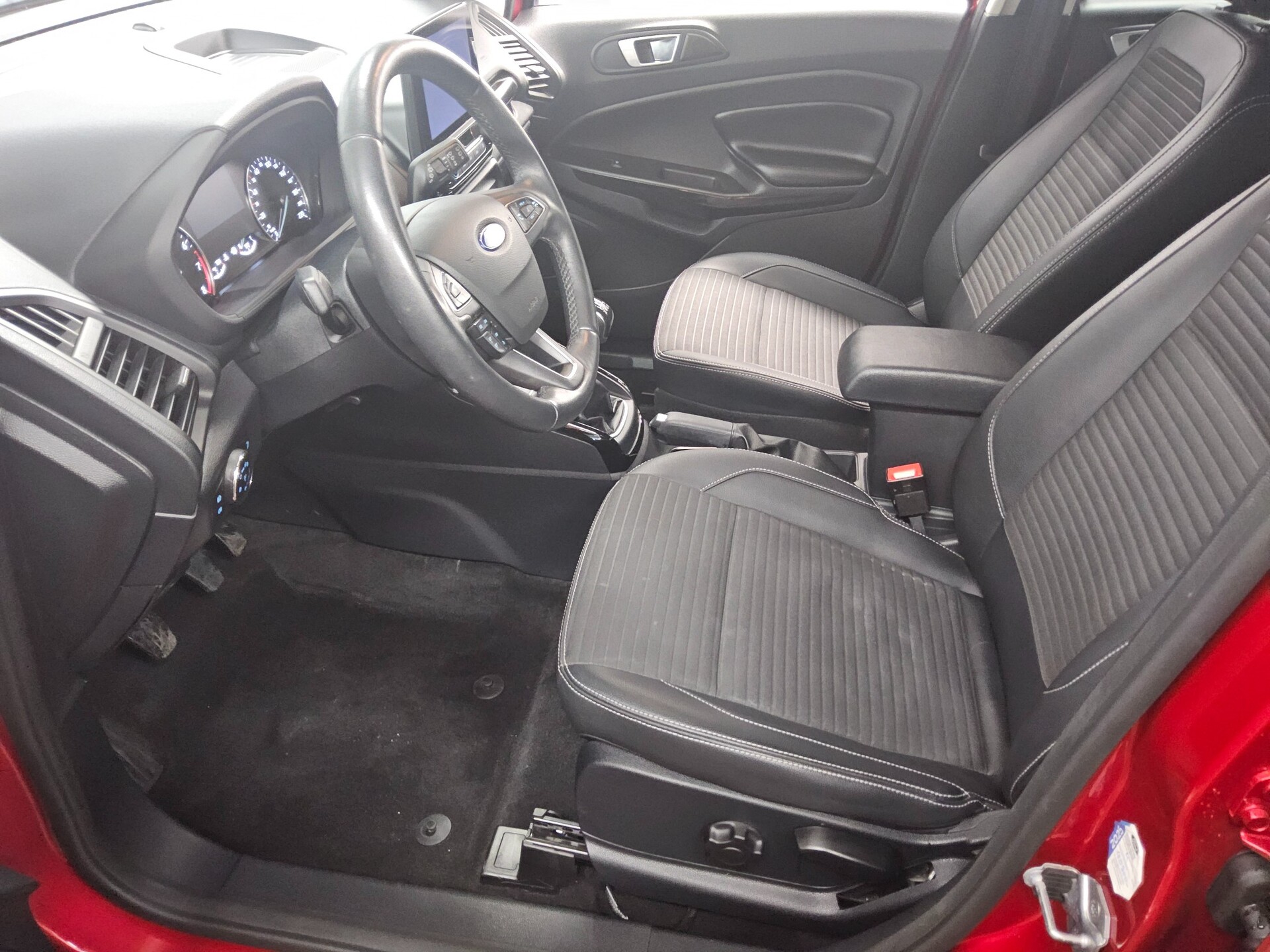 Ford EcoSport 1.0 EB Titanium Shz LED T-Leder 8