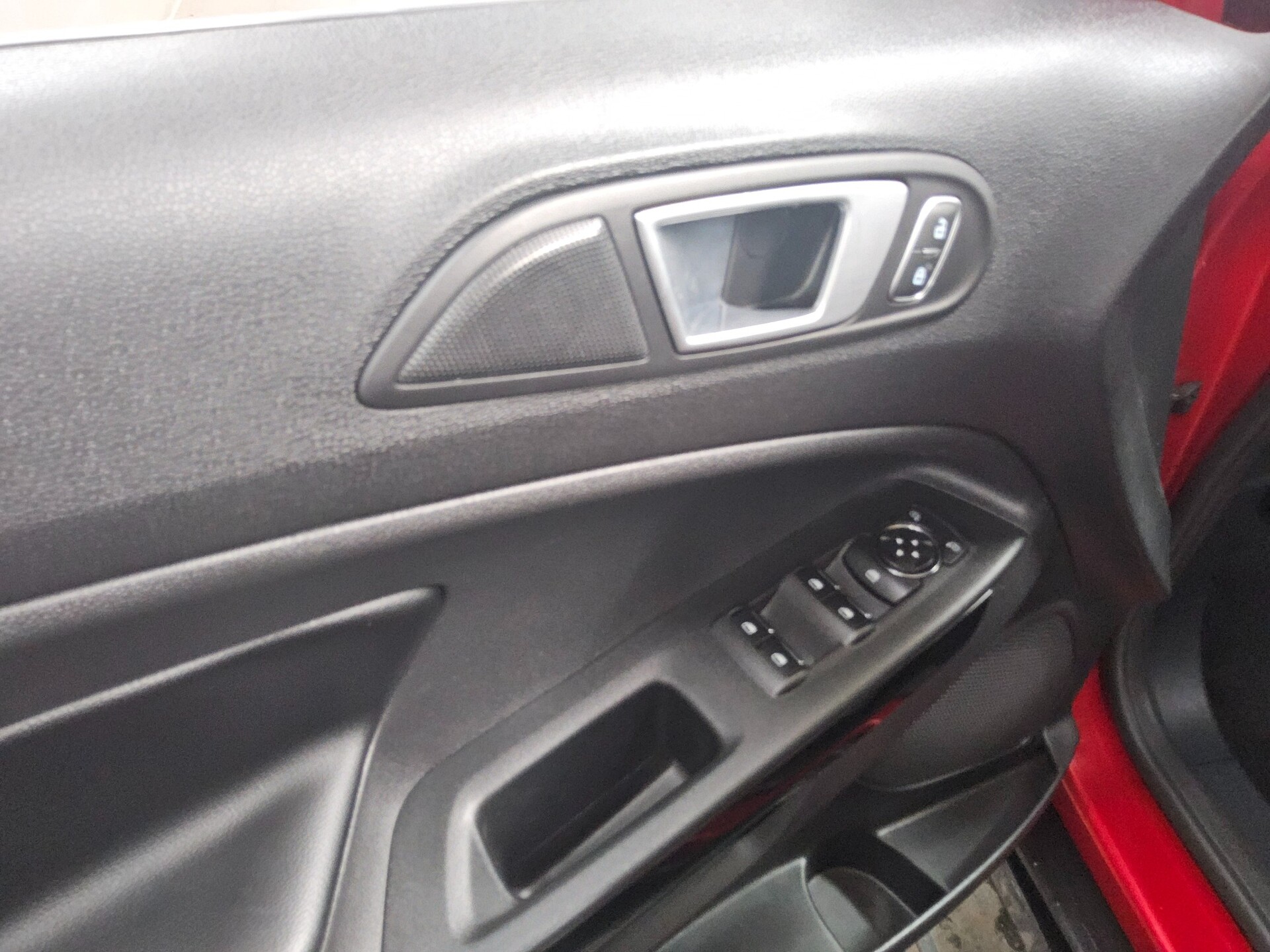 Ford EcoSport 1.0 EB Titanium Shz LED T-Leder 9