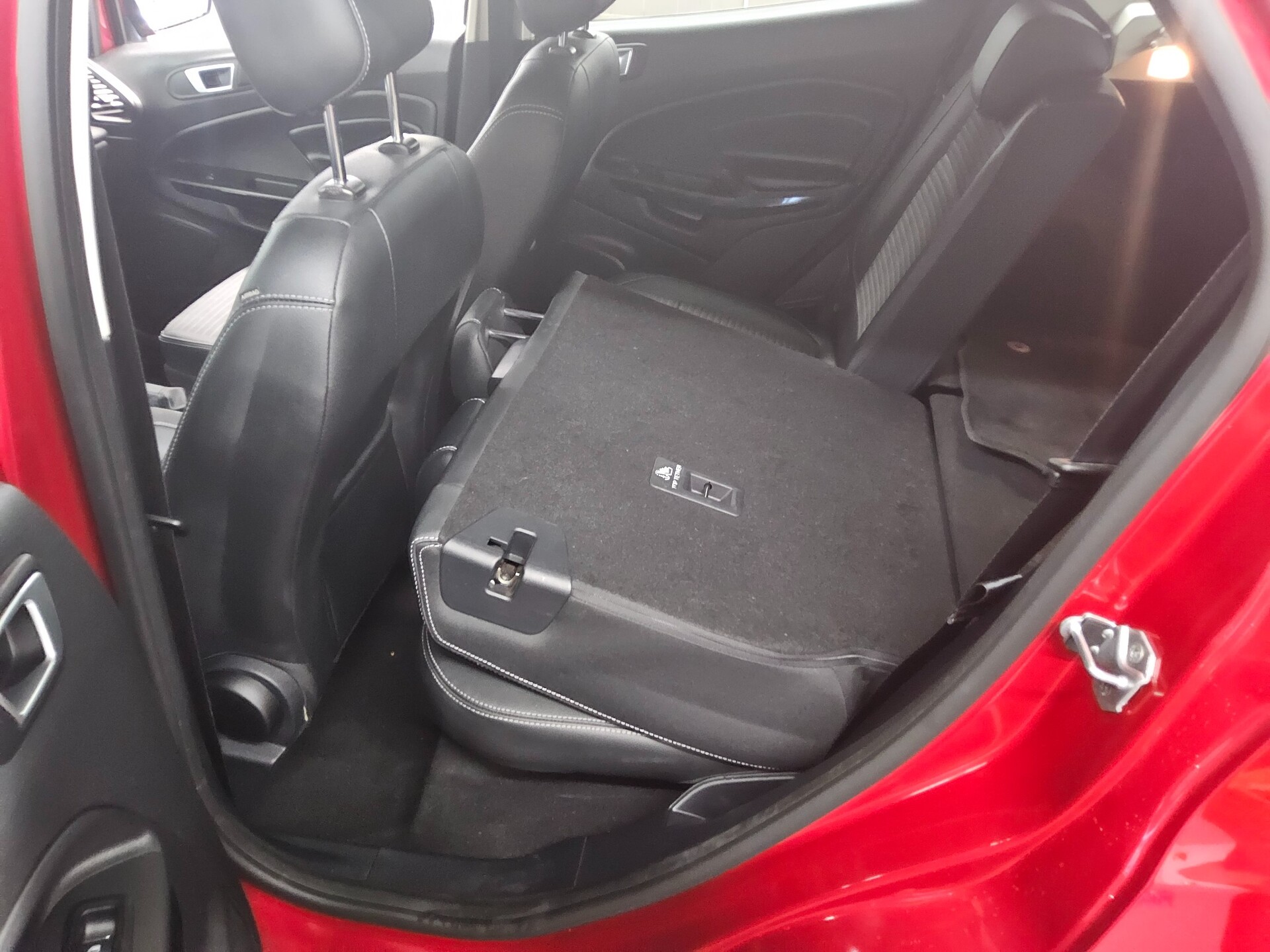 Ford EcoSport 1.0 EB Titanium Shz LED T-Leder 13