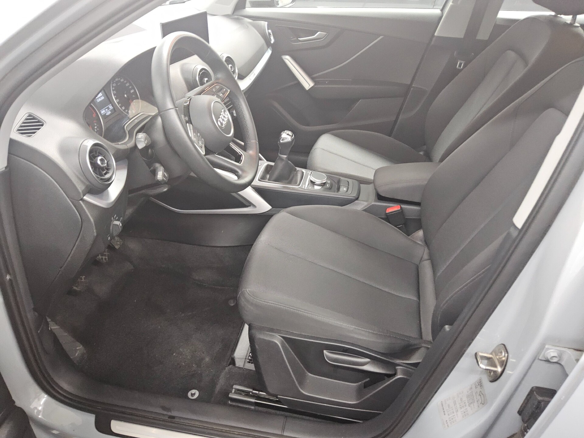 Audi Q2 35 TDI advanced Navi LED Advanced Key Sound 8