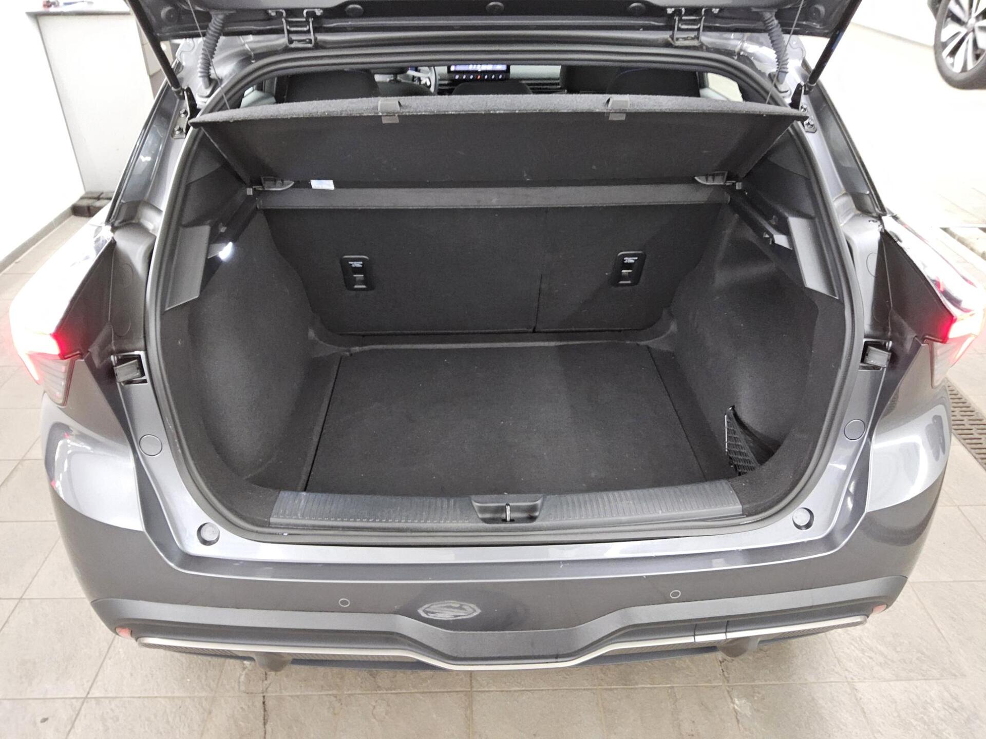 MG MG4 LED Shz ACC 12