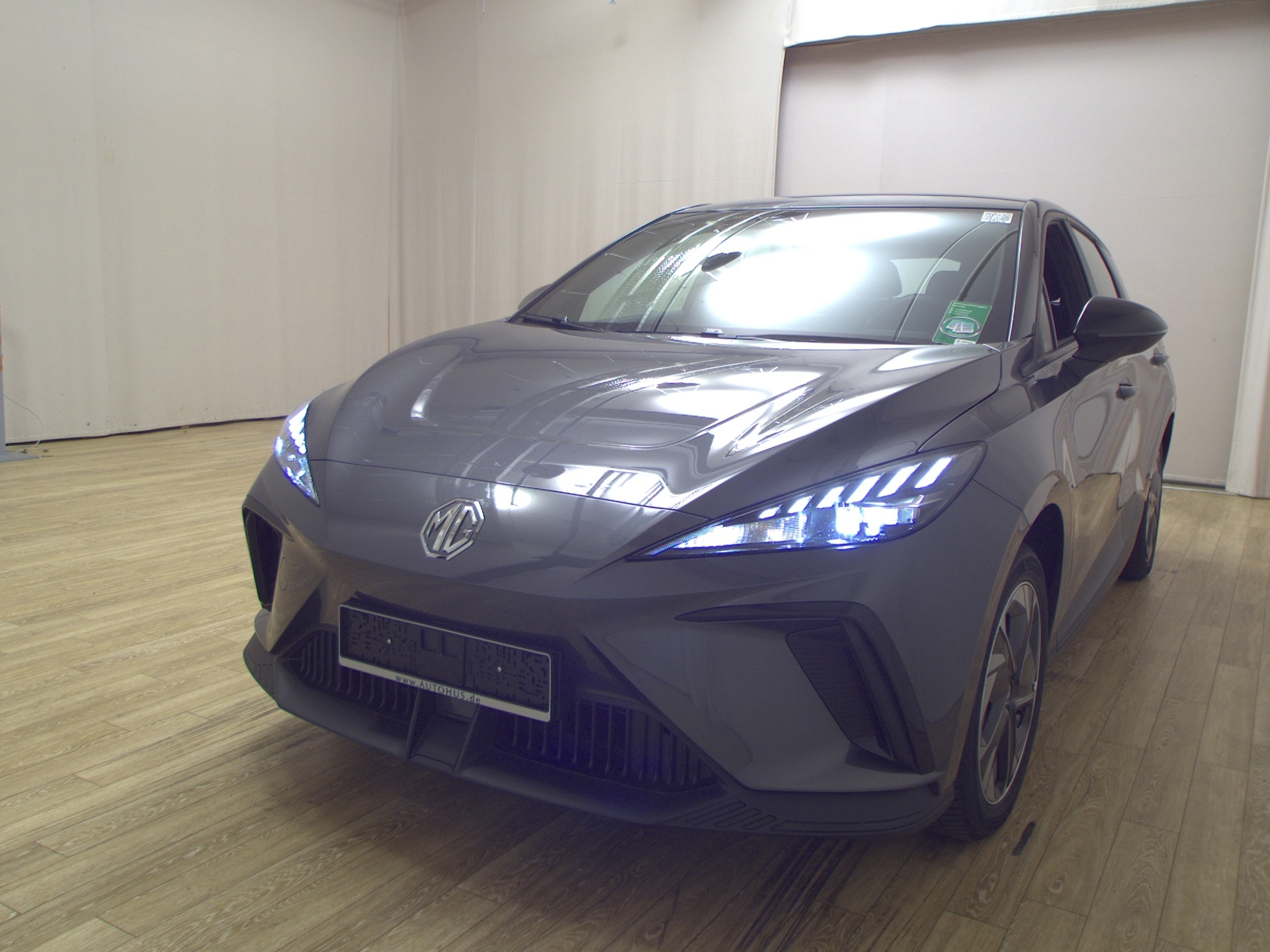 MG MG4 LED Shz ACC 2