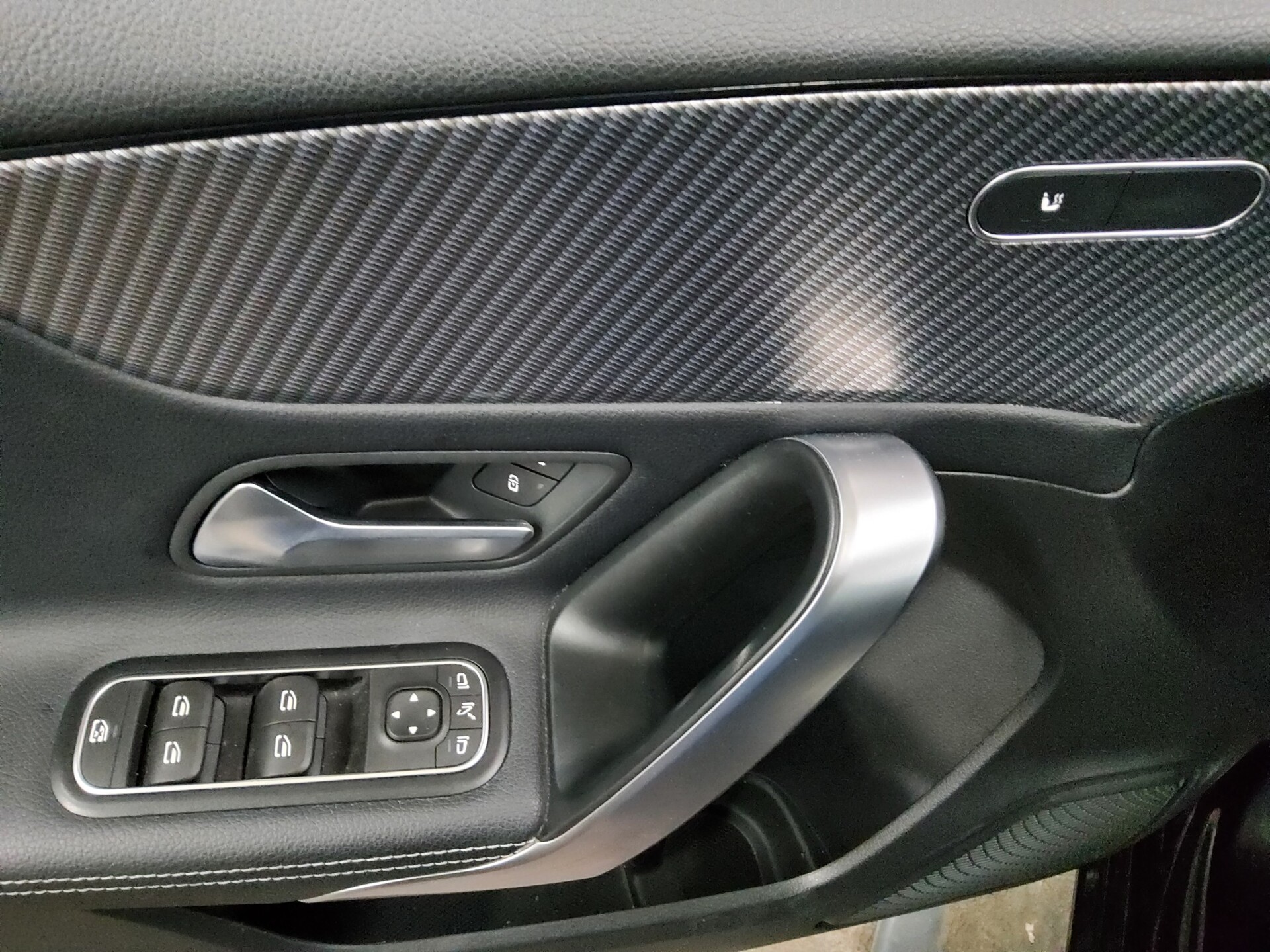 Mercedes-Benz A 200 Progressive T-Leder Navi LED RfK PDC Shz 10