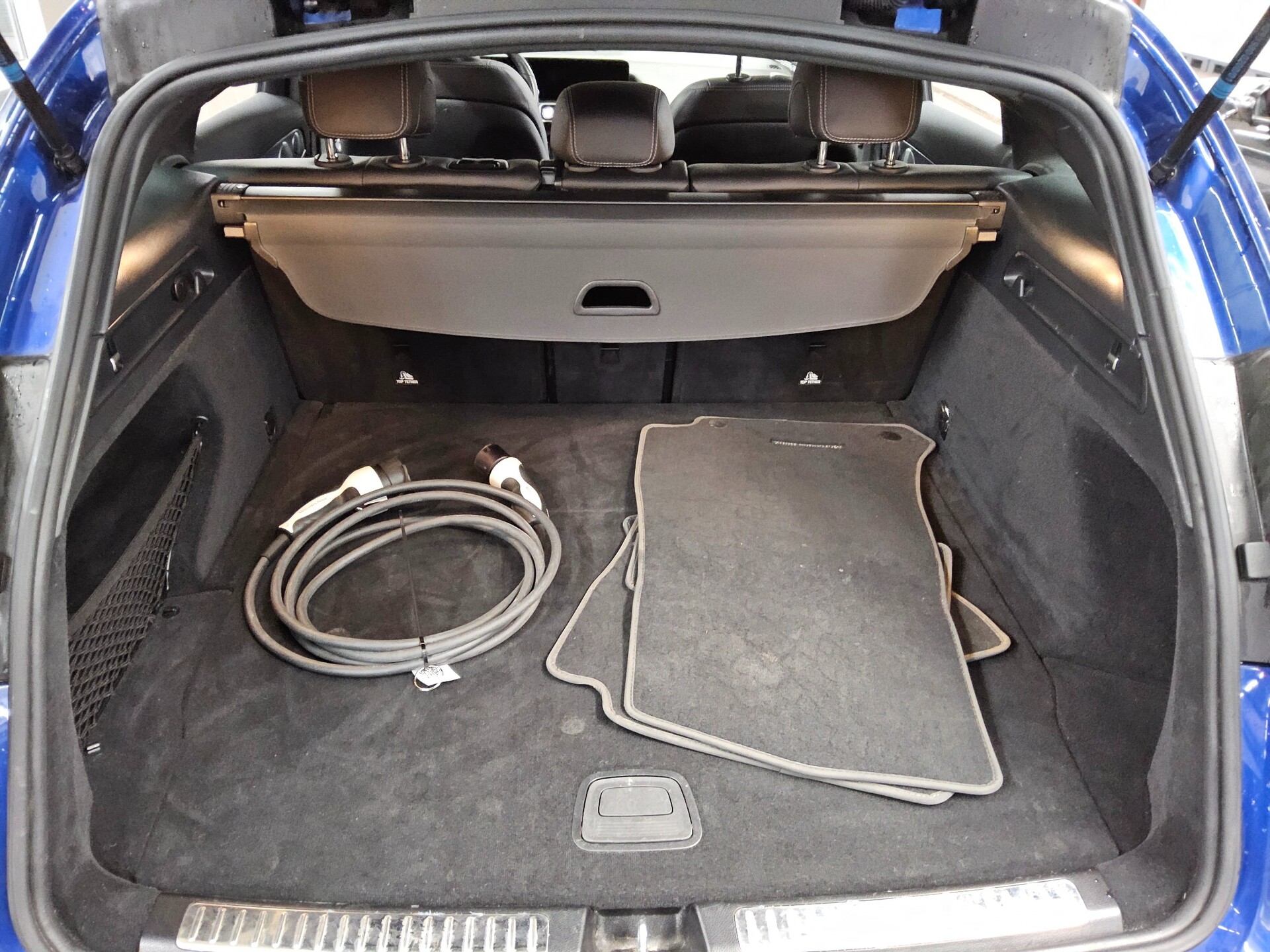 Mercedes-Benz EQC 400 4M Leder Navi Burmester GSD MB-LED AHK 13