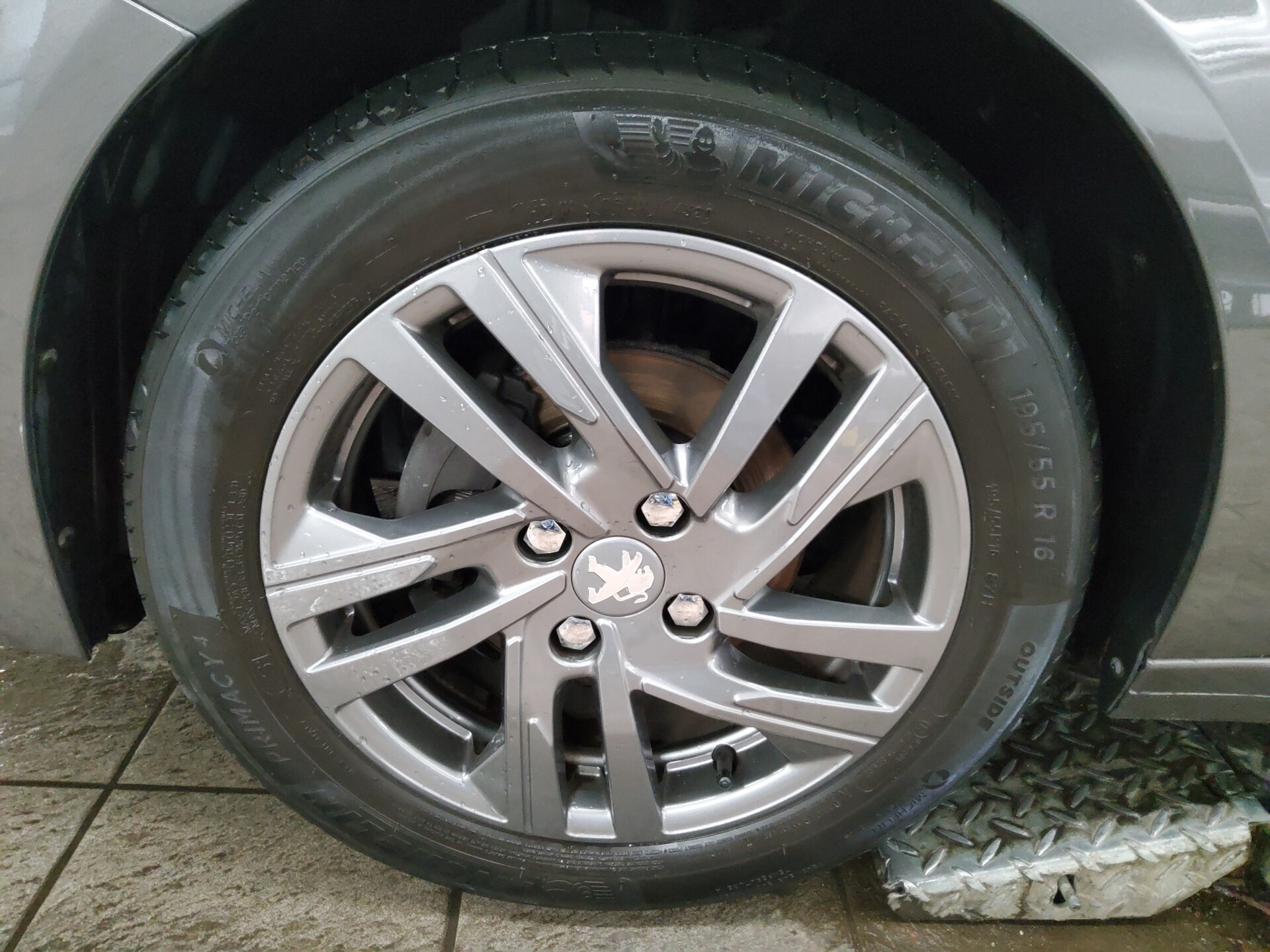 Peugeot 208 1.2 PureTech Active BT LED Tempomat 10