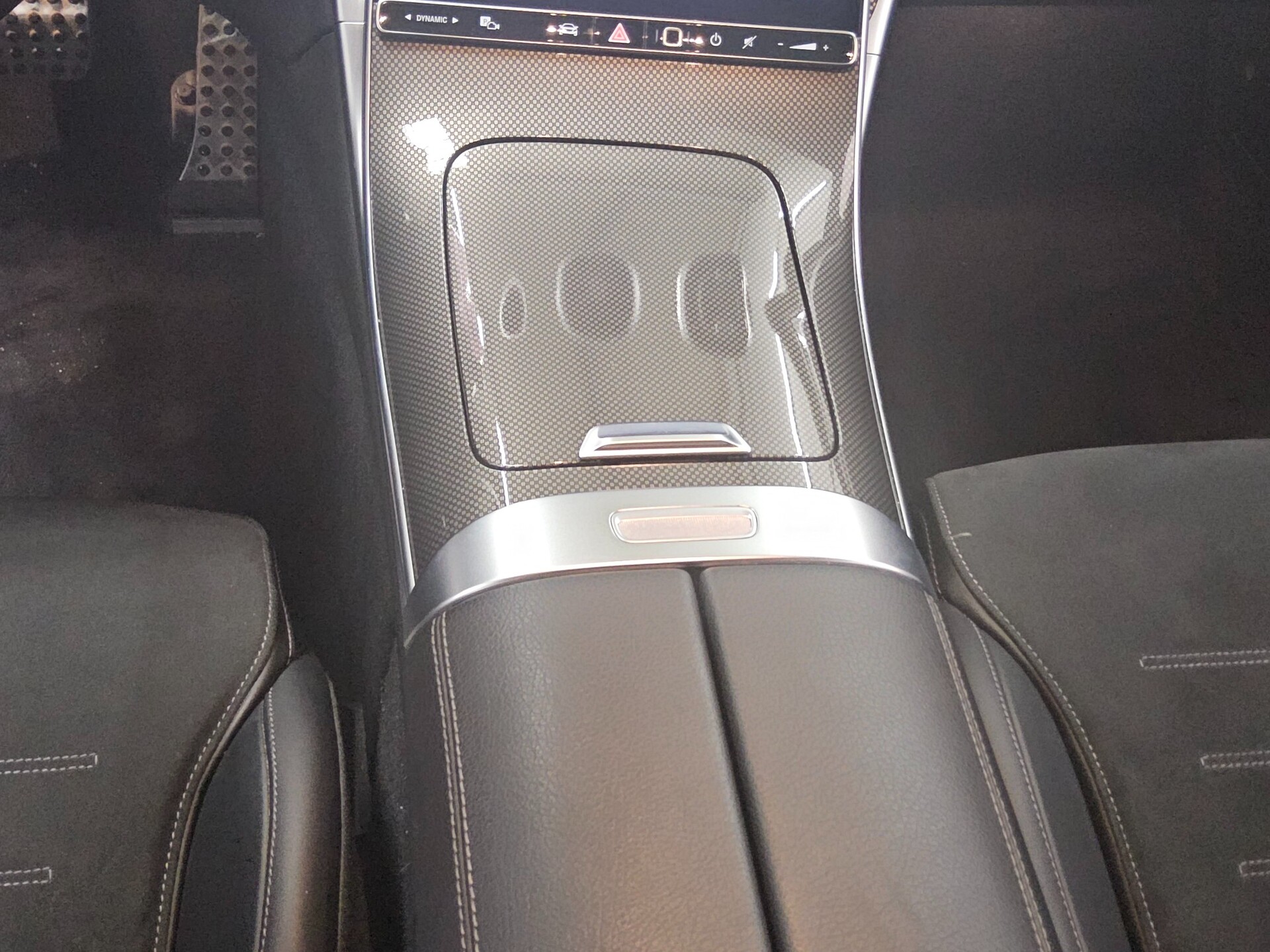 Mercedes-Benz C 300 T d AMG-Line Navi LED AHK Distronic+ 6