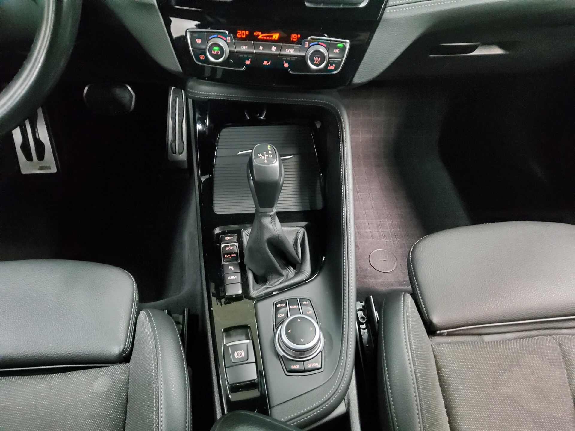 BMW X2 xDrive25e M-Sport Navi LED Kamera DA+ ACC 6