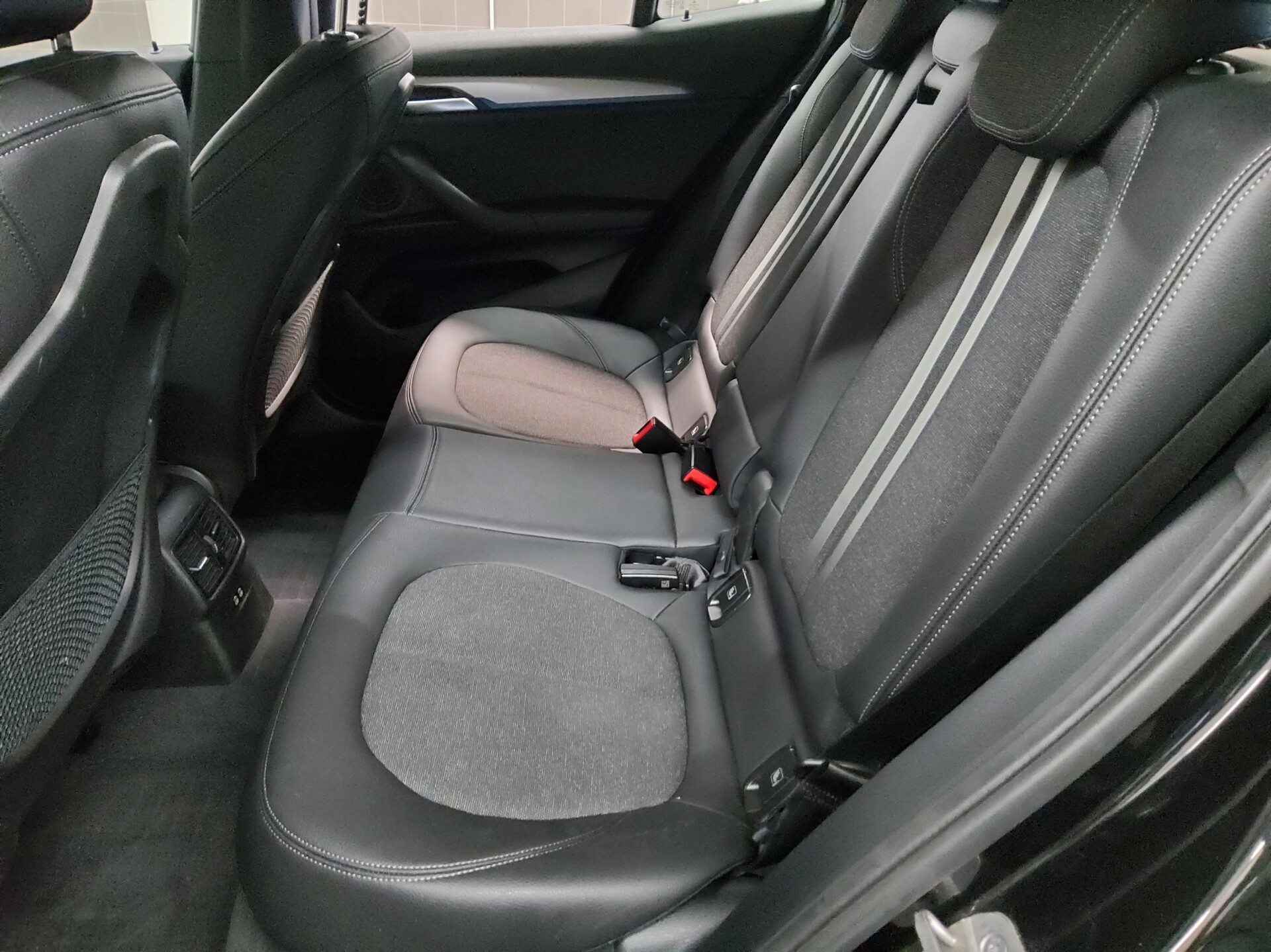 BMW X2 xDrive25e M-Sport Navi LED Kamera DA+ ACC 13