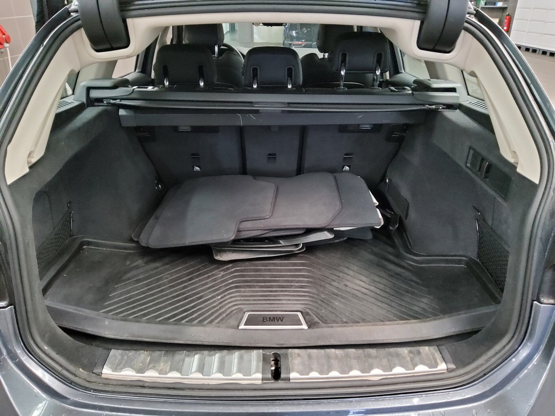 BMW 320iA Touring Sport-Line Navi LC Prof. LED 12